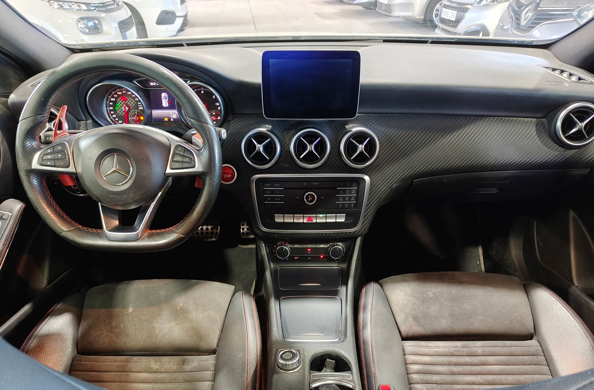 Mercedes-Benz Clase A A 200d Pack AMG - foto 7