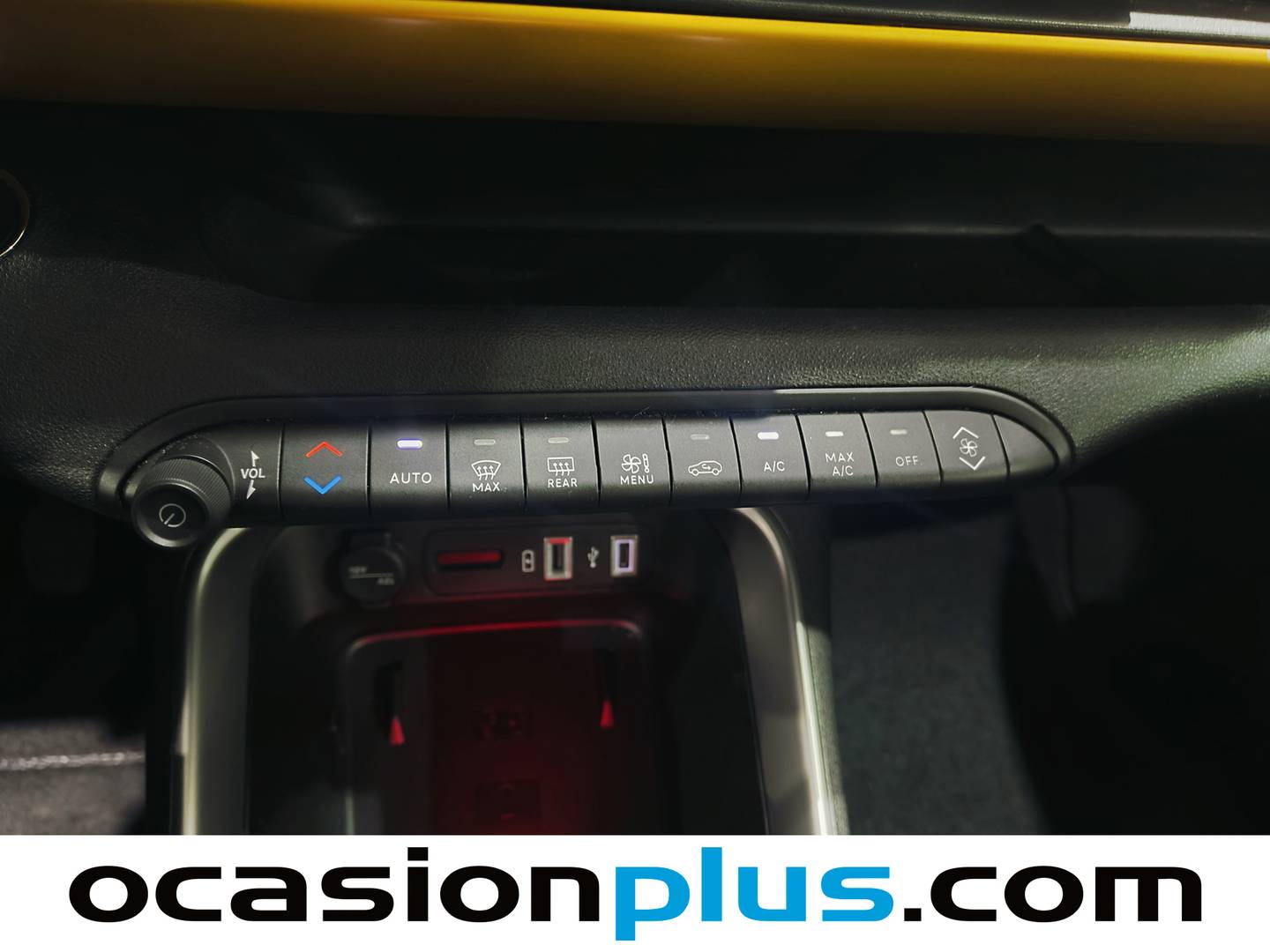 Foto Jeep Avenger Jeep Avenger 1.2 G Summit (100 CV)