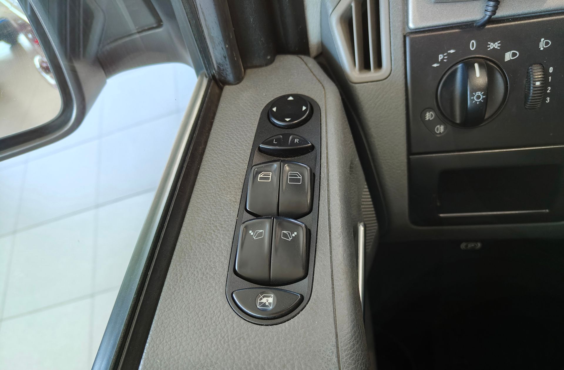 Mercedes-Benz Viano 3.0 CDI Trend Compacta 6 plazas - foto 28