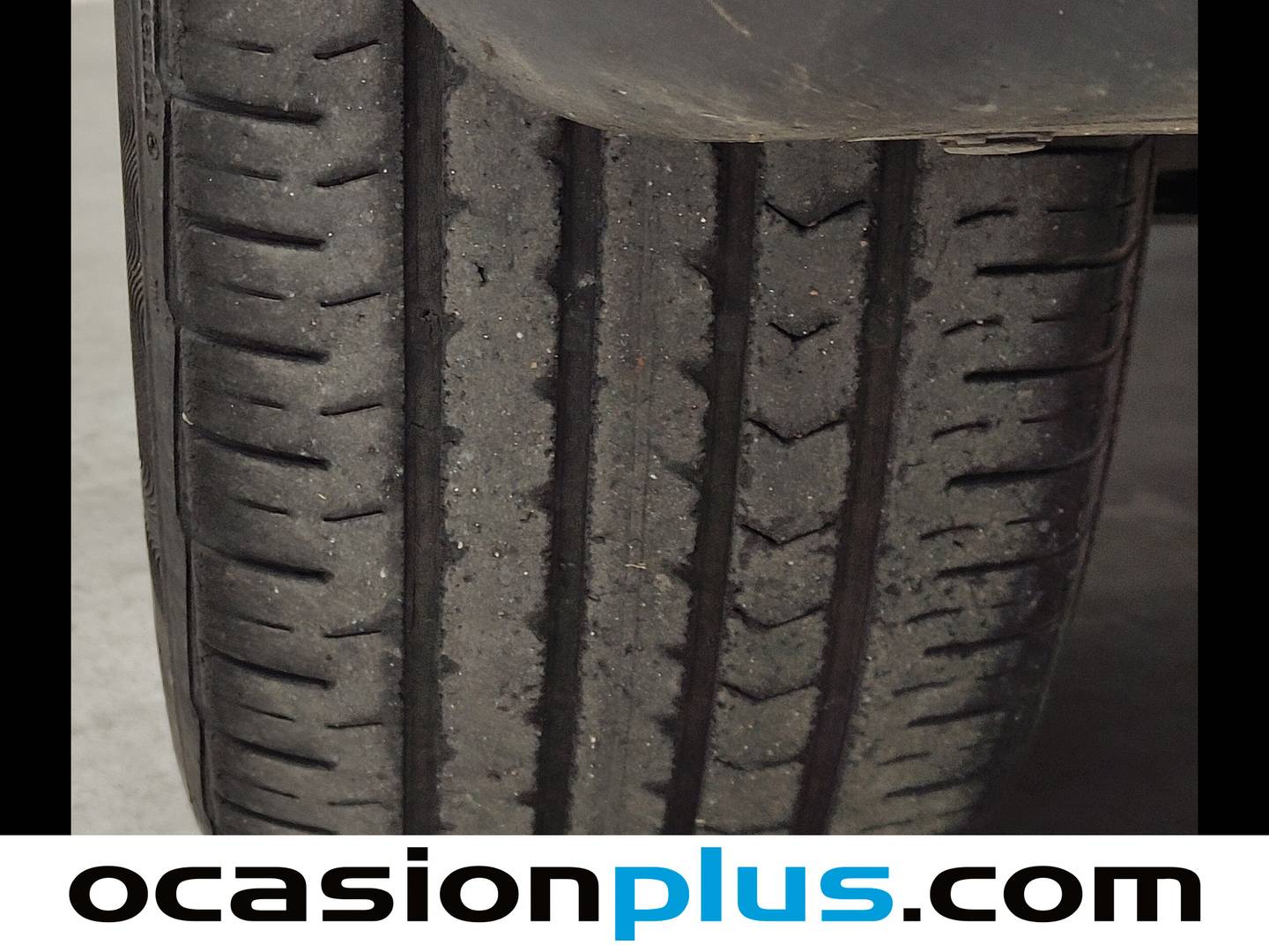 Foto KIA Stonic Kia Stonic 1.0 T-GDi Black Edition DCT (120 CV)