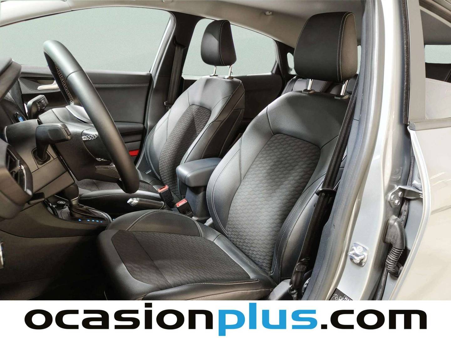 Foto asientos delanteros Ford Puma Ford Puma 1.0 EcoBoost MHEV Titanium X Auto (155 CV)