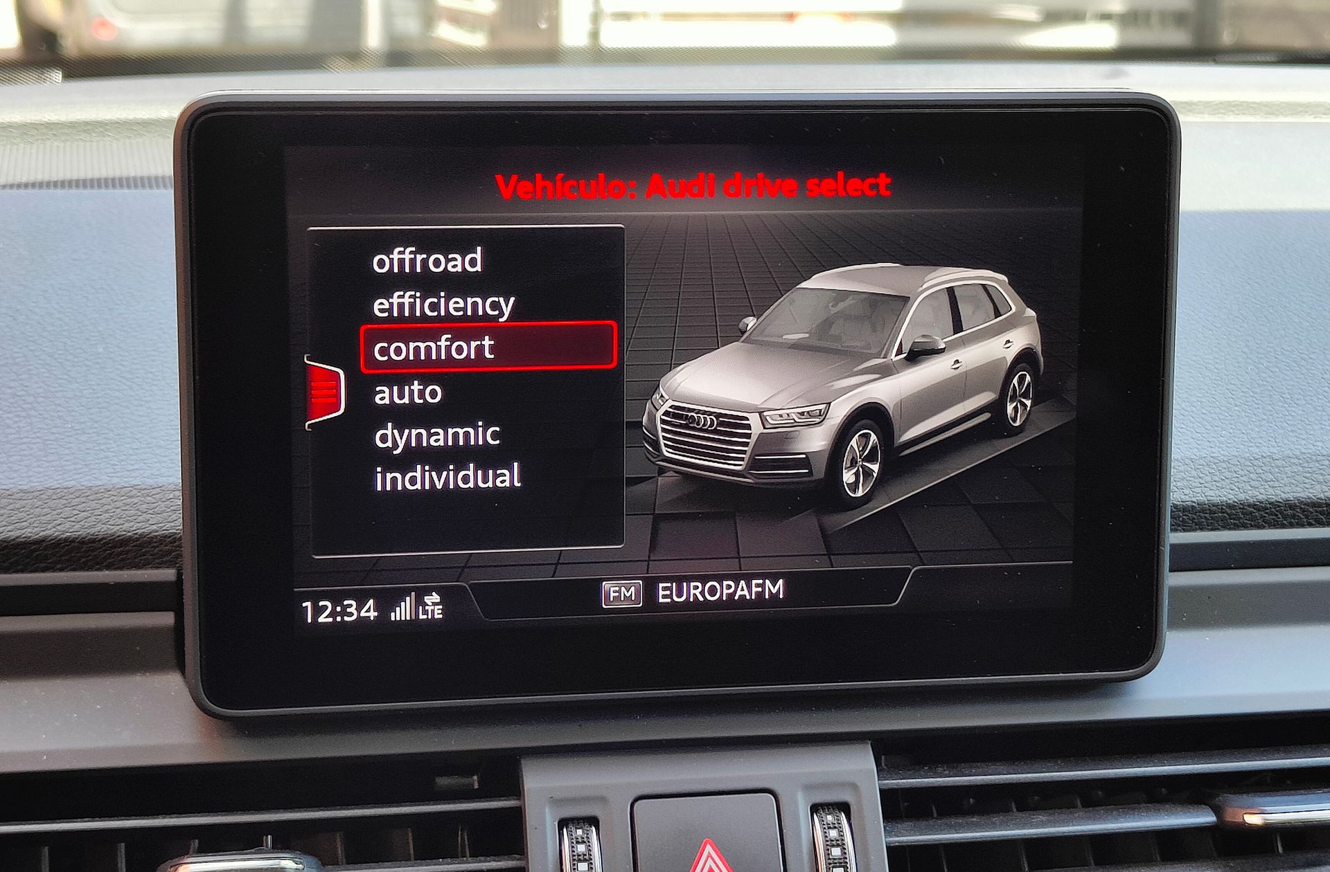 Audi Q5 Design 2.0 TDI quattro S tronic - foto 14