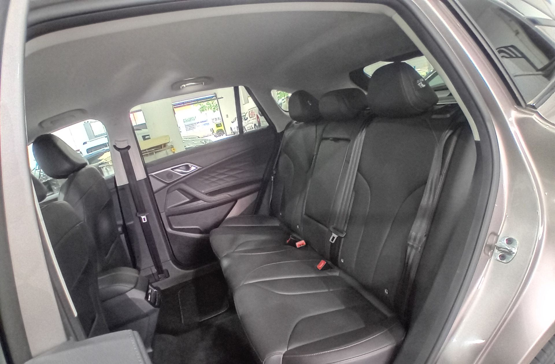 MG HS 1.5T Luxury DCT - foto 12
