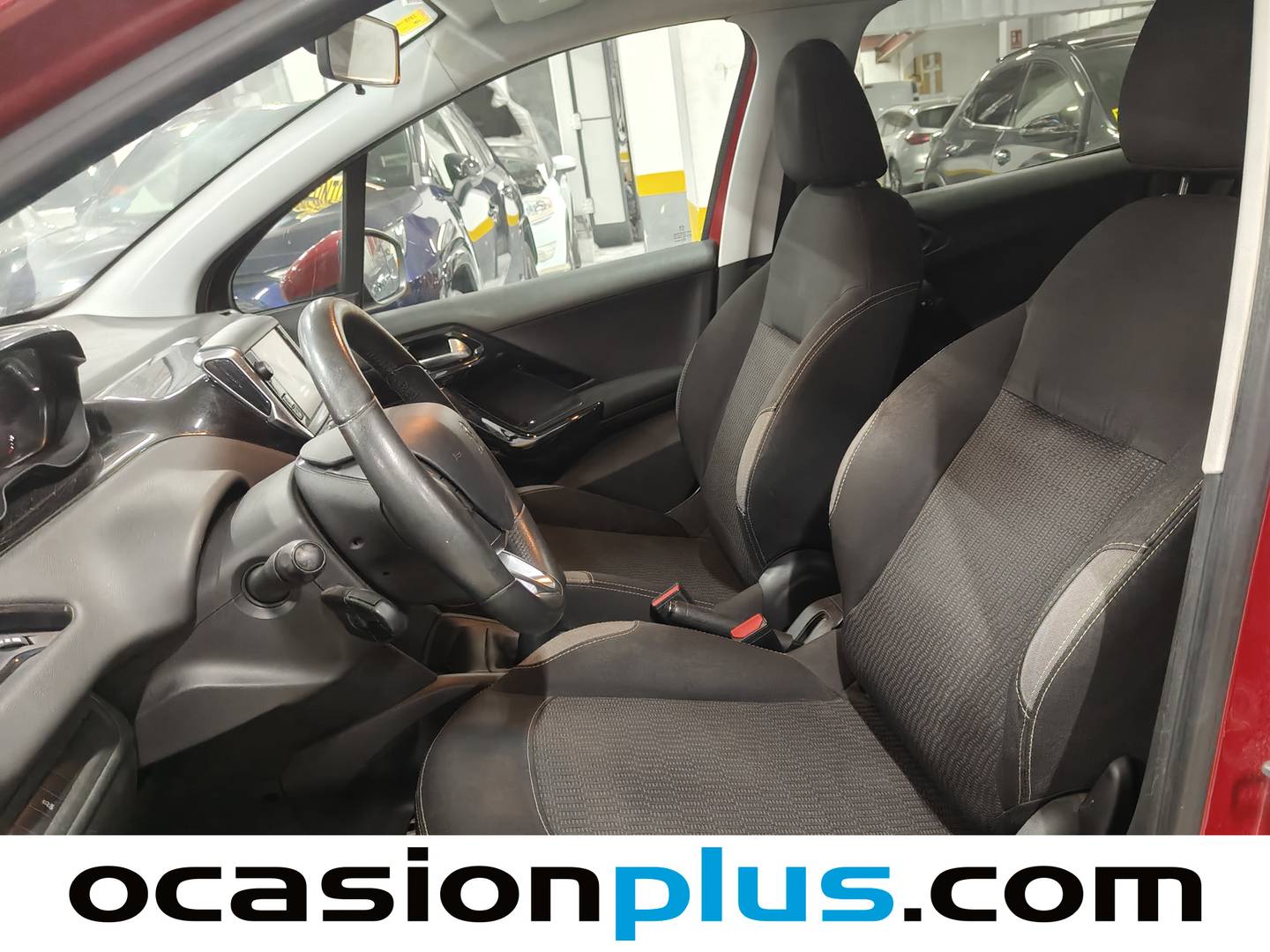 Foto asientos delanteros Peugeot 208 Peugeot 208 1.6 BlueHDi S&S Active (75 CV)