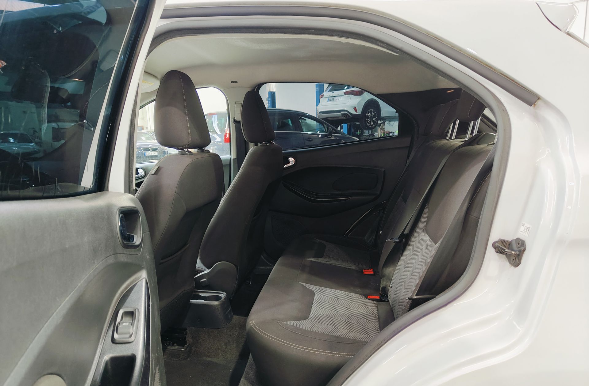 Ford Ka+ 1.2 Ti-VCT Ultimate - foto 9