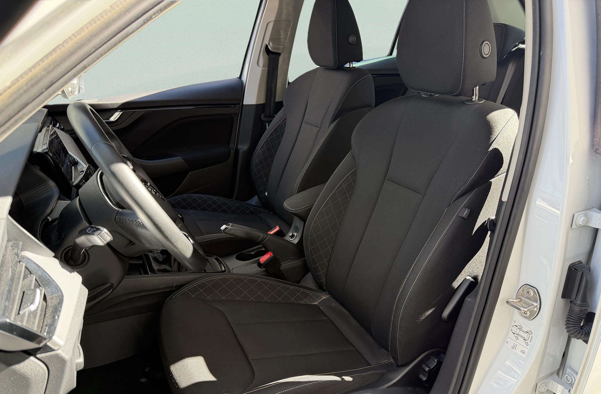 Škoda Kamiq 1.0 TSI Ambition - foto 10