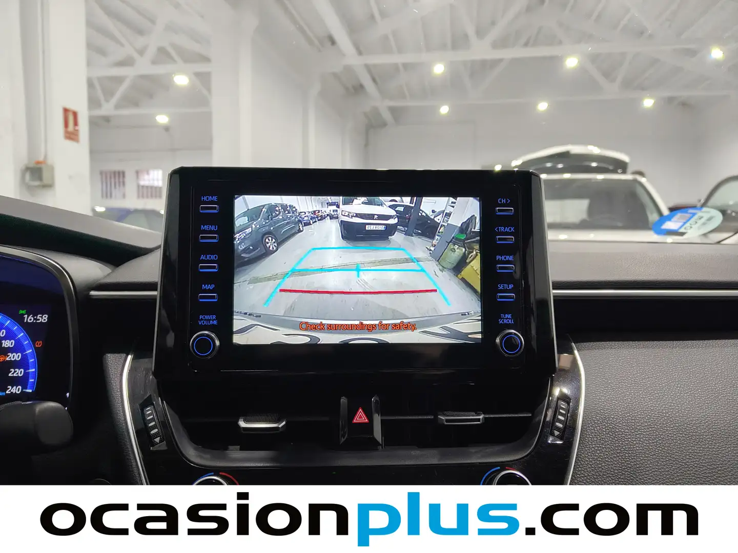 Foto Toyota Corolla Toyota Corolla 1.8 125 Híbrido Active Tech E-CVT Sedán (122 CV)