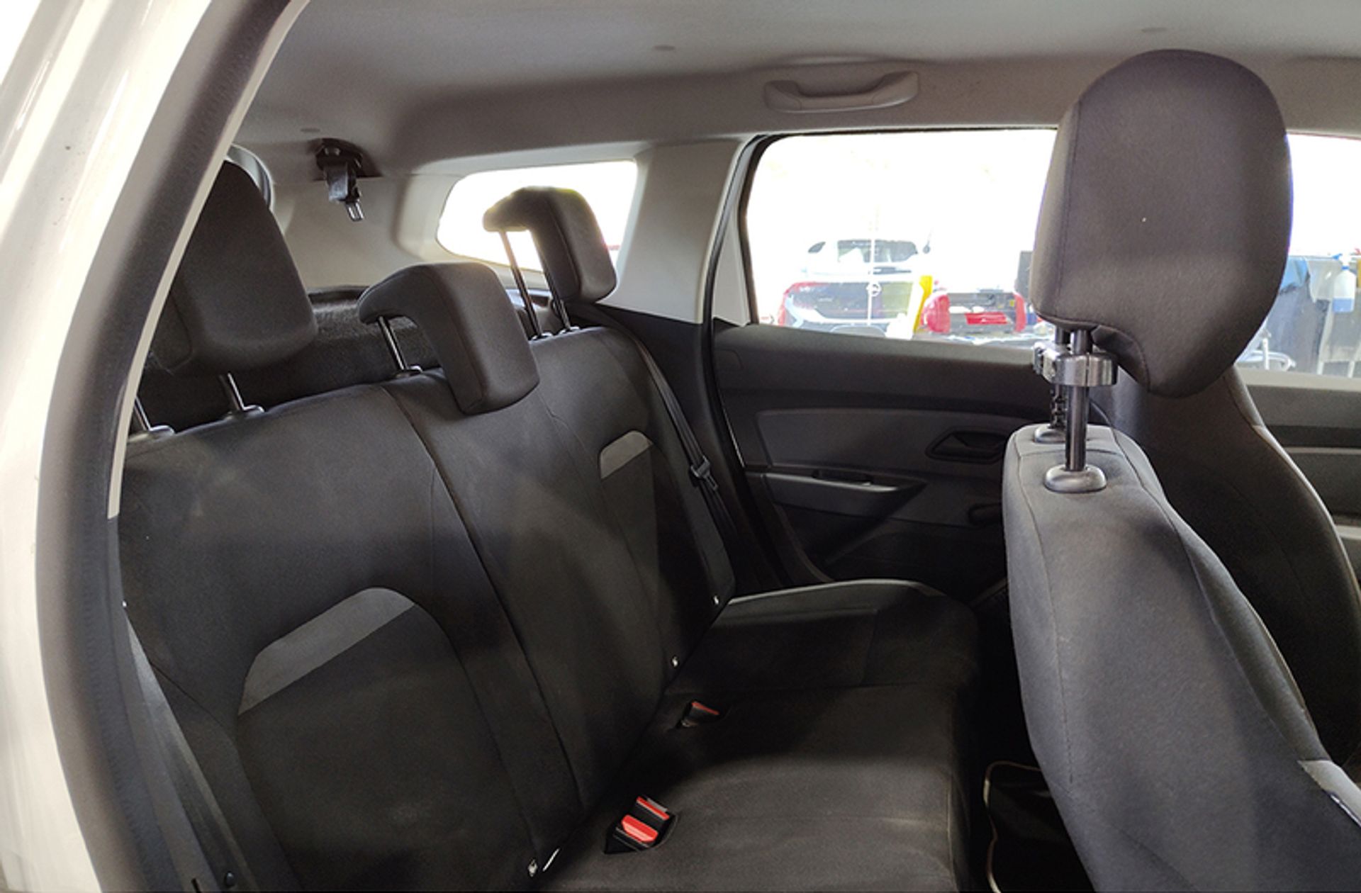 Dacia Duster Essential 1.6 4x2 - foto 15