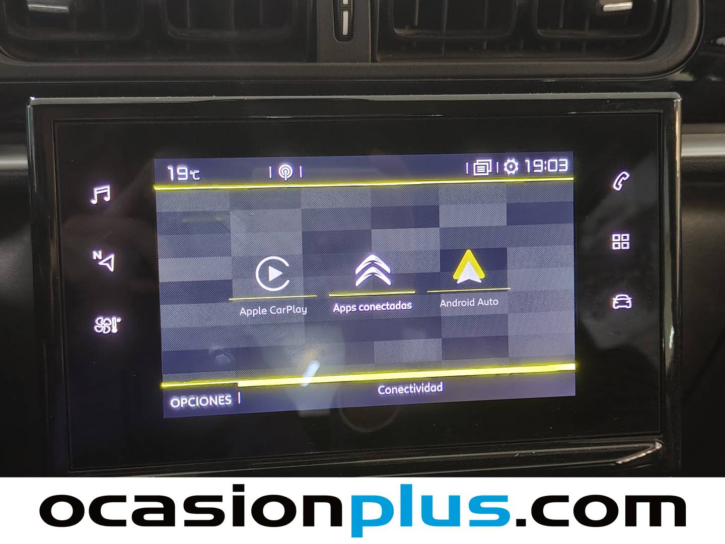 Extras y acabados del Citroën C3 Citroën C3 BlueHDi 100 S&S Plus (102 CV)