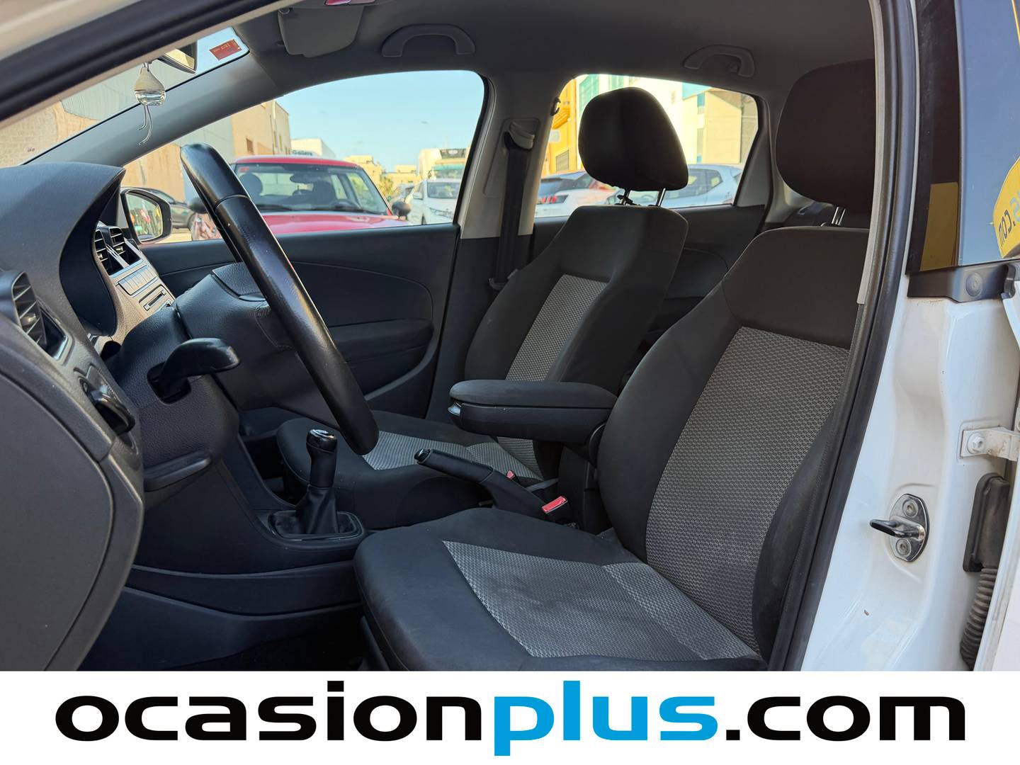 Foto asientos delanteros Volkswagen Polo Volkswagen Polo Advance 1.4 (85 CV)