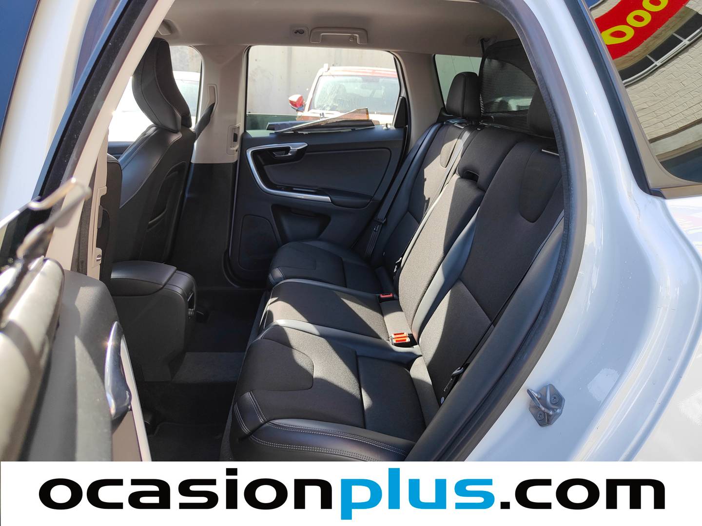 Foto asientos traseros Volvo XC60 Volvo XC60 D3 Kinetic Auto (150 CV)