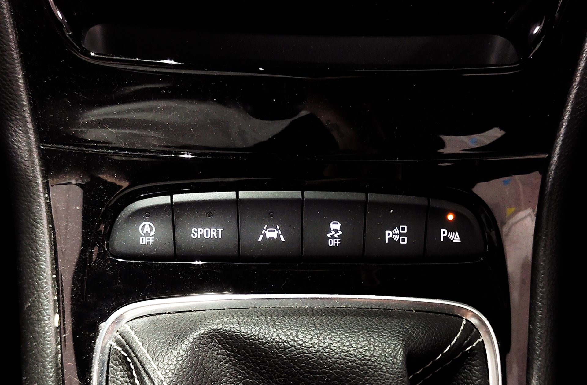Opel Astra 1.4 Turbo Dynamic - foto 38