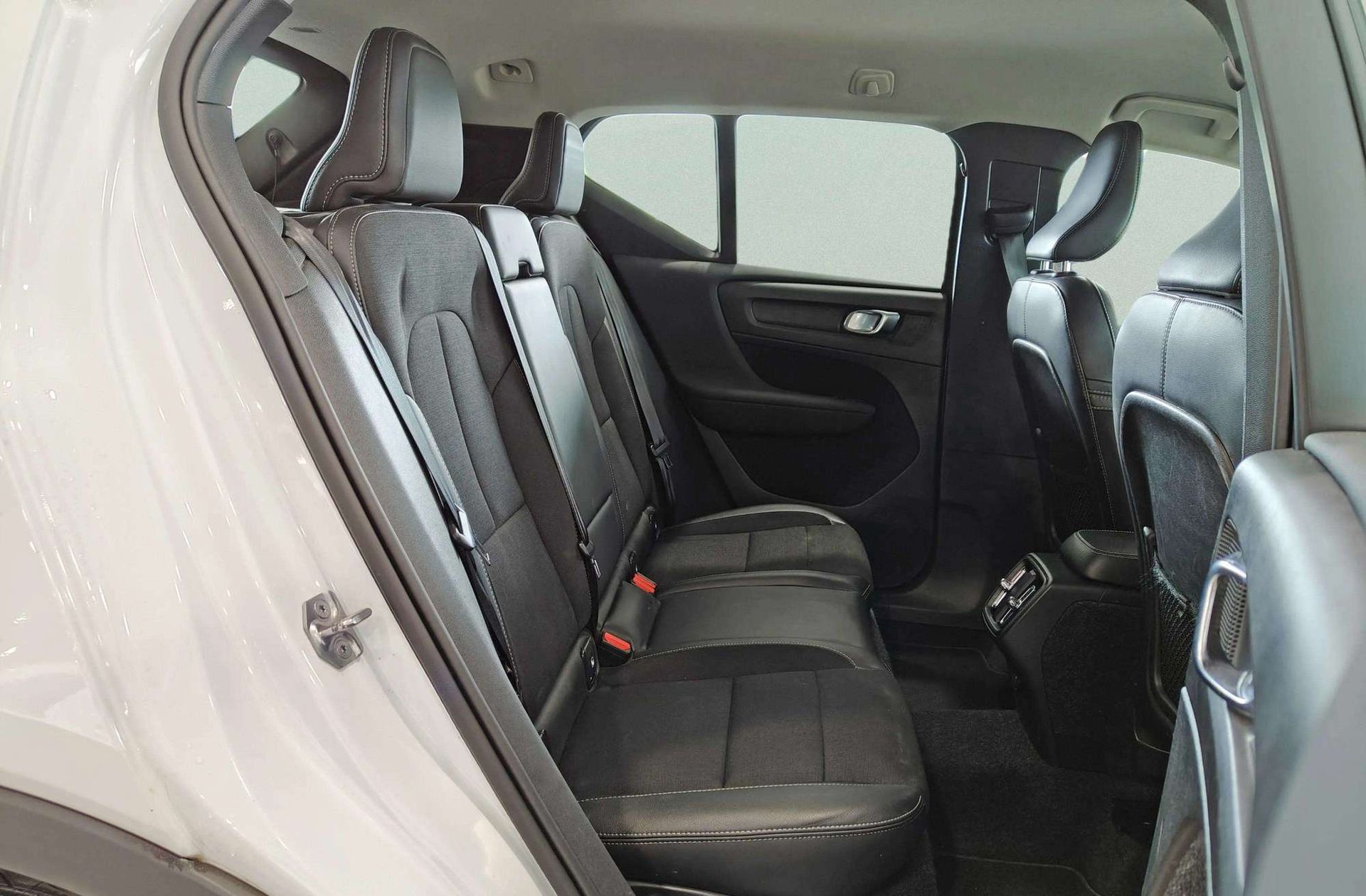 Volvo XC40 D3 Business Plus - foto 25