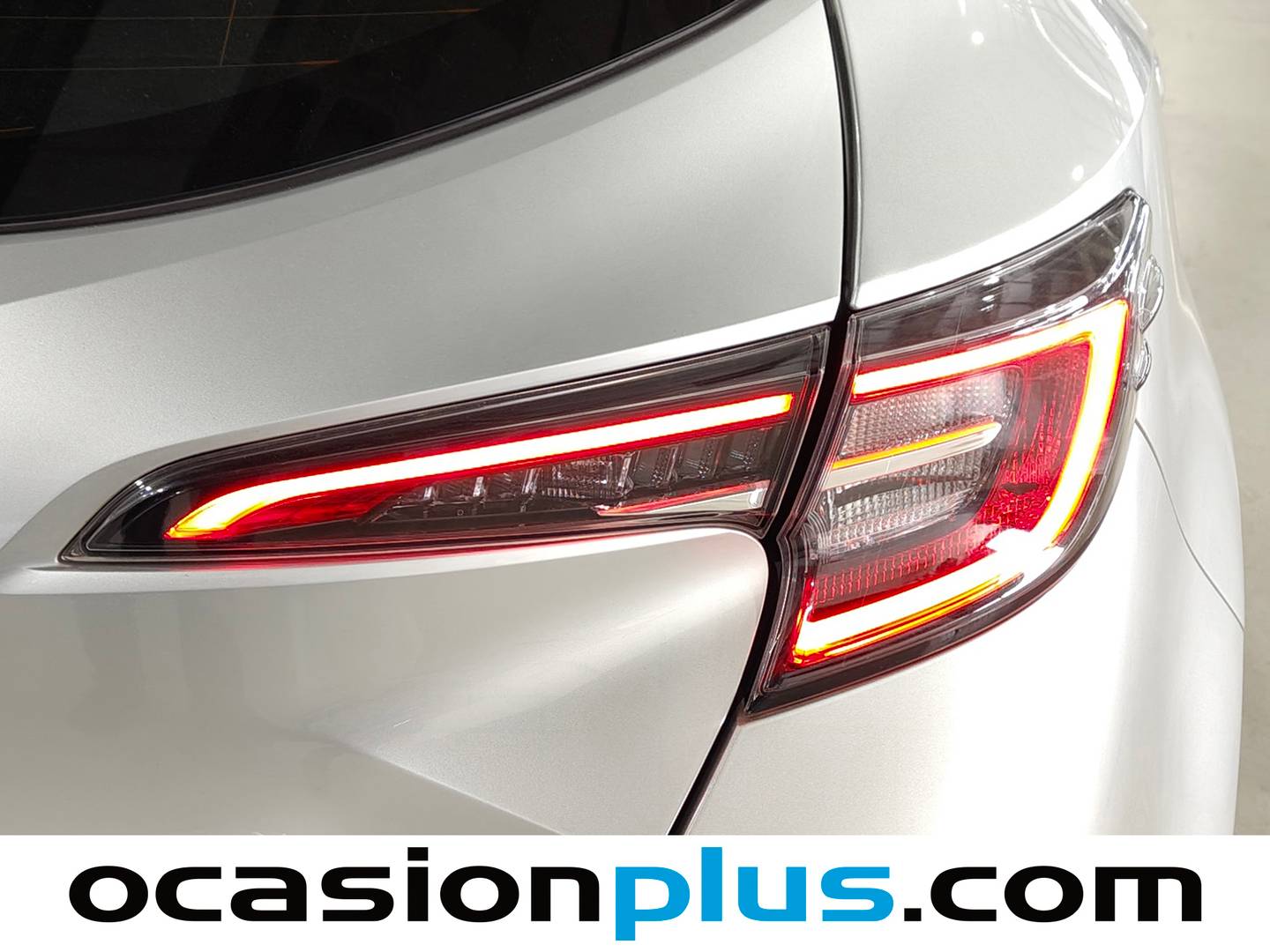 Toyota Corolla Toyota Corolla 1.8 125 Híbrido Active Tech E-CVT 90 kW (122 CV) al mejor precio