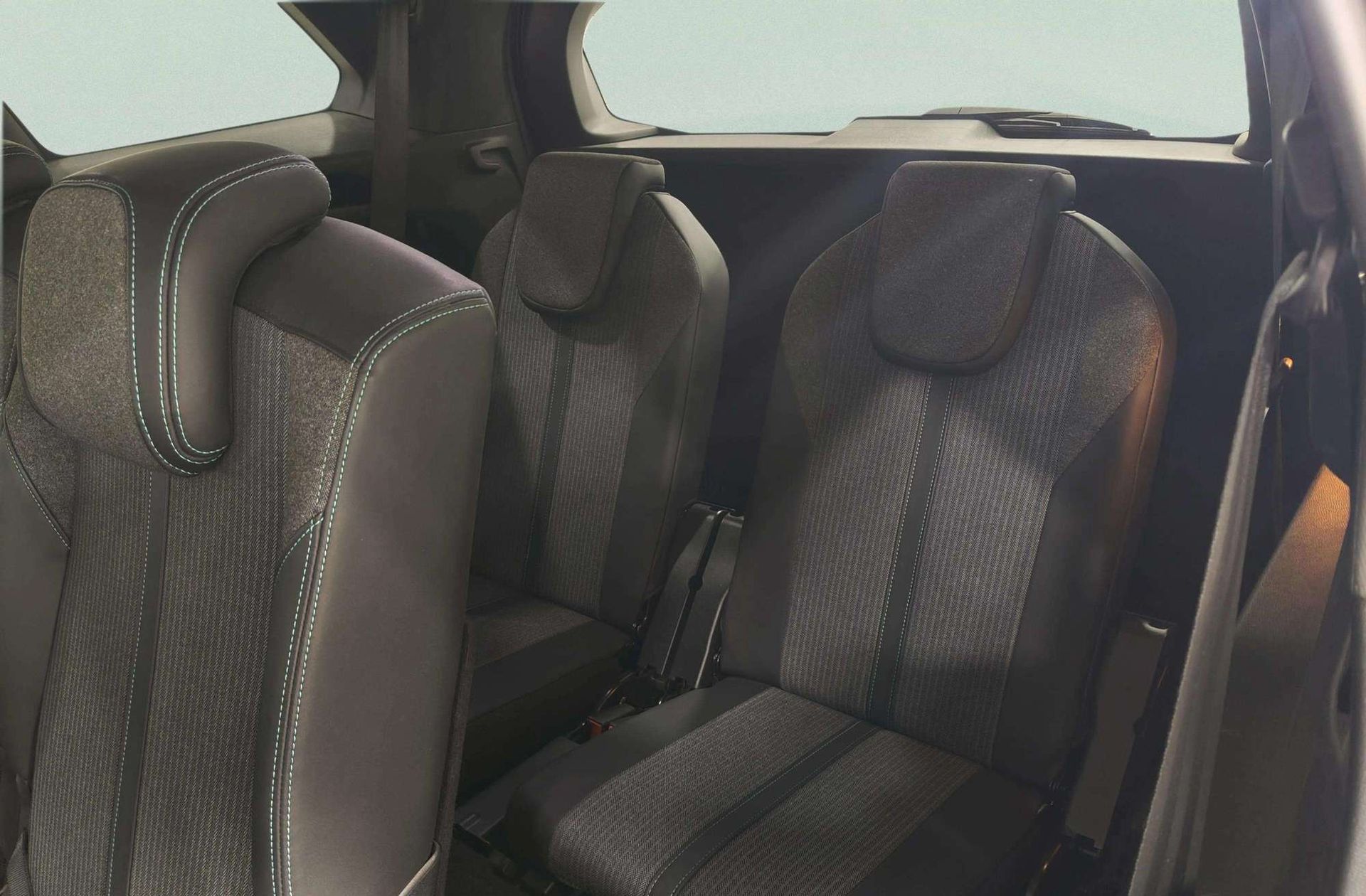 Peugeot 5008 PureTech 130 Allure Pack 7 plazas - foto 6