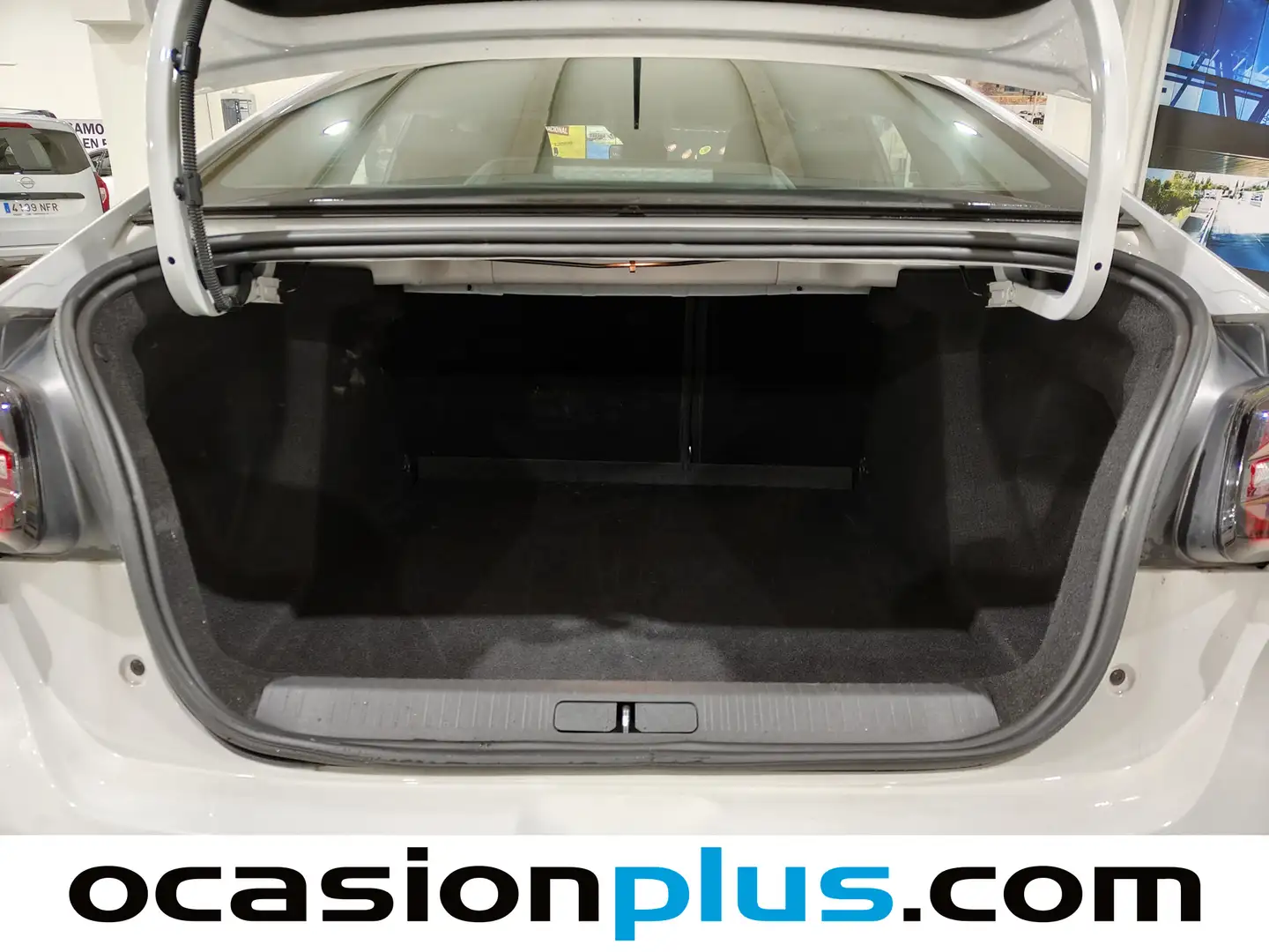 Foto Citroën C4 X Citroen C4 X PureTech 100 S&S 6v You (102 CV)