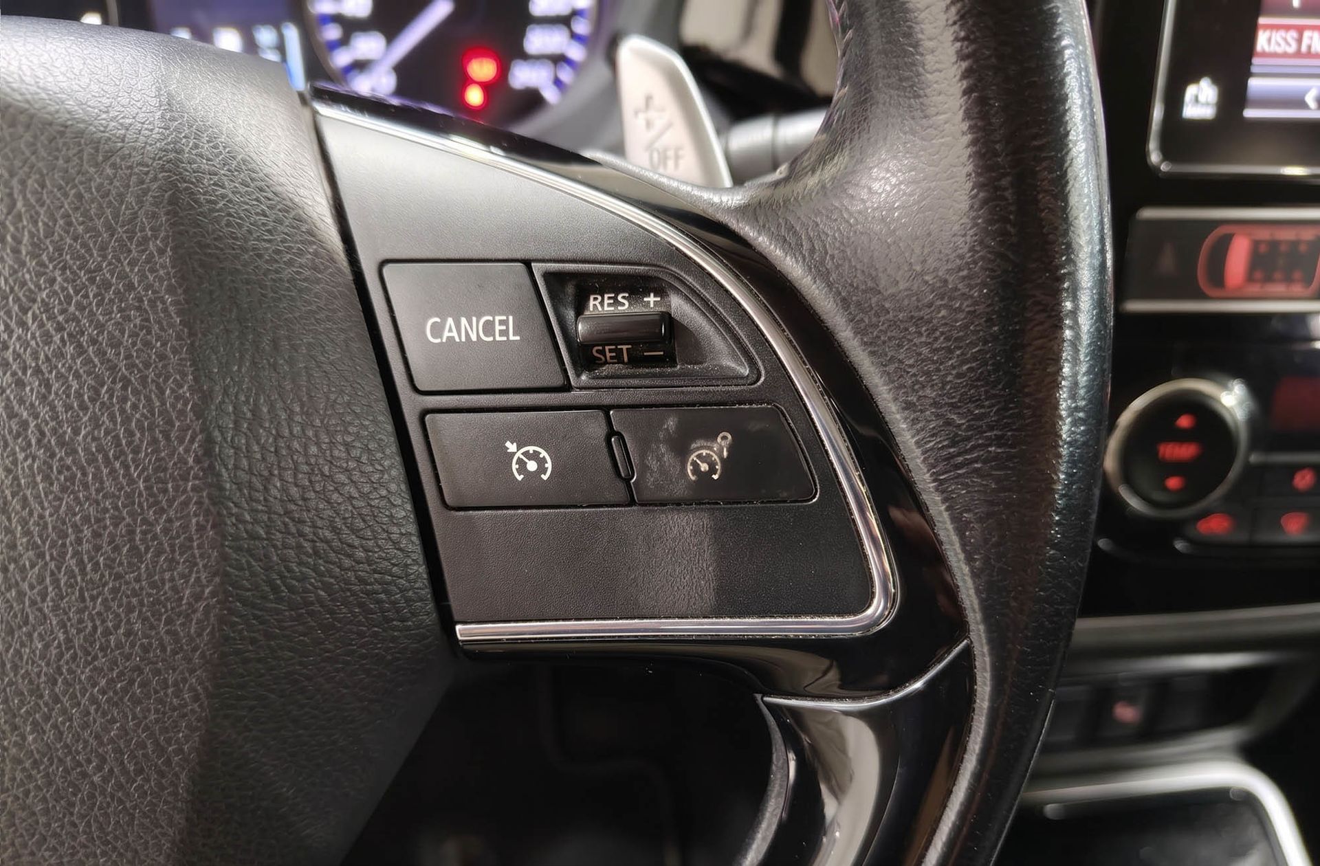 Mitsubishi Outlander 200 MPI Motion 2WD CVT 7 plazas - foto 43
