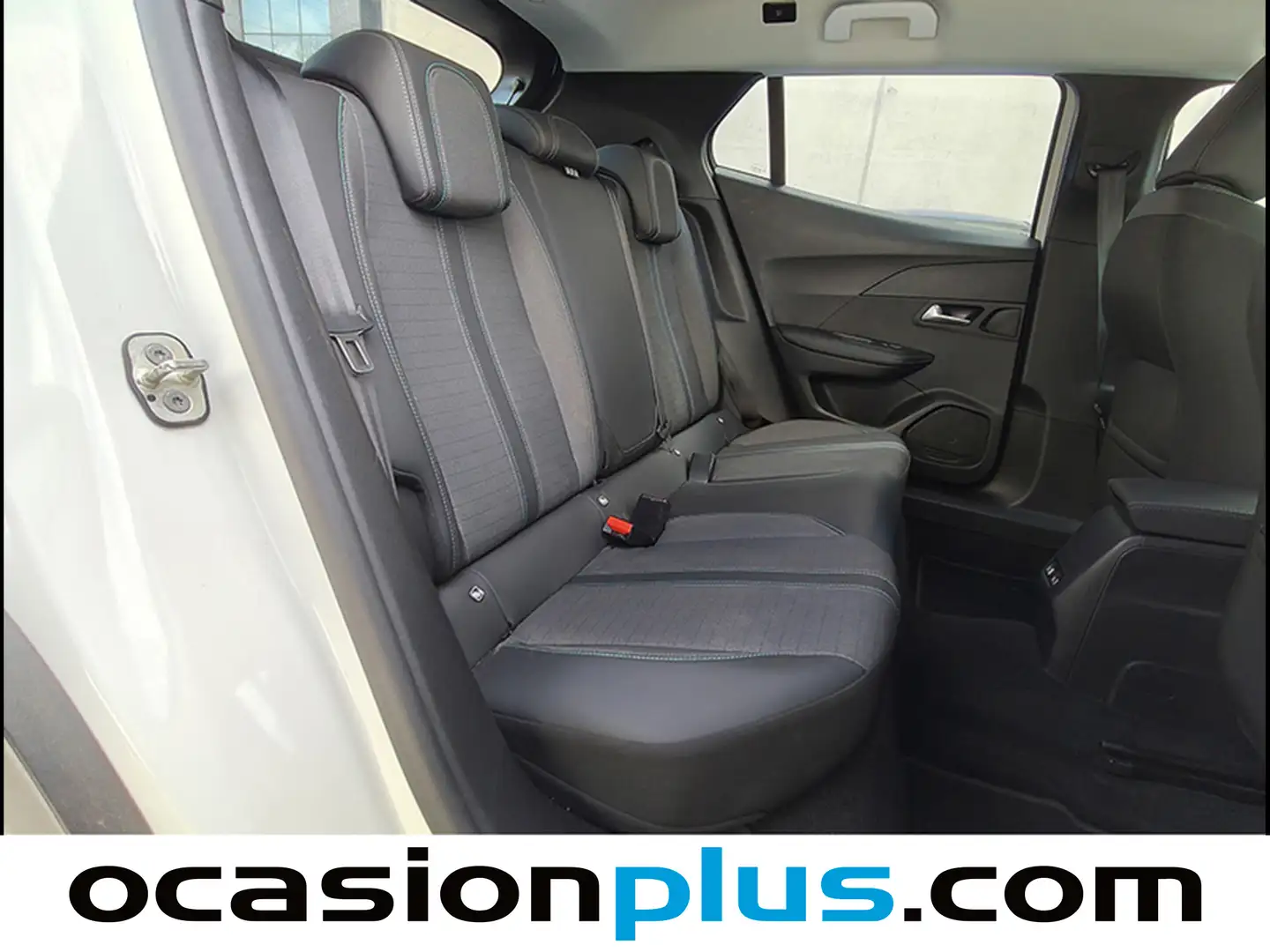 Foto Peugeot 2008 Peugeot 2008 PureTech 100 S&S Allure  (100 CV)