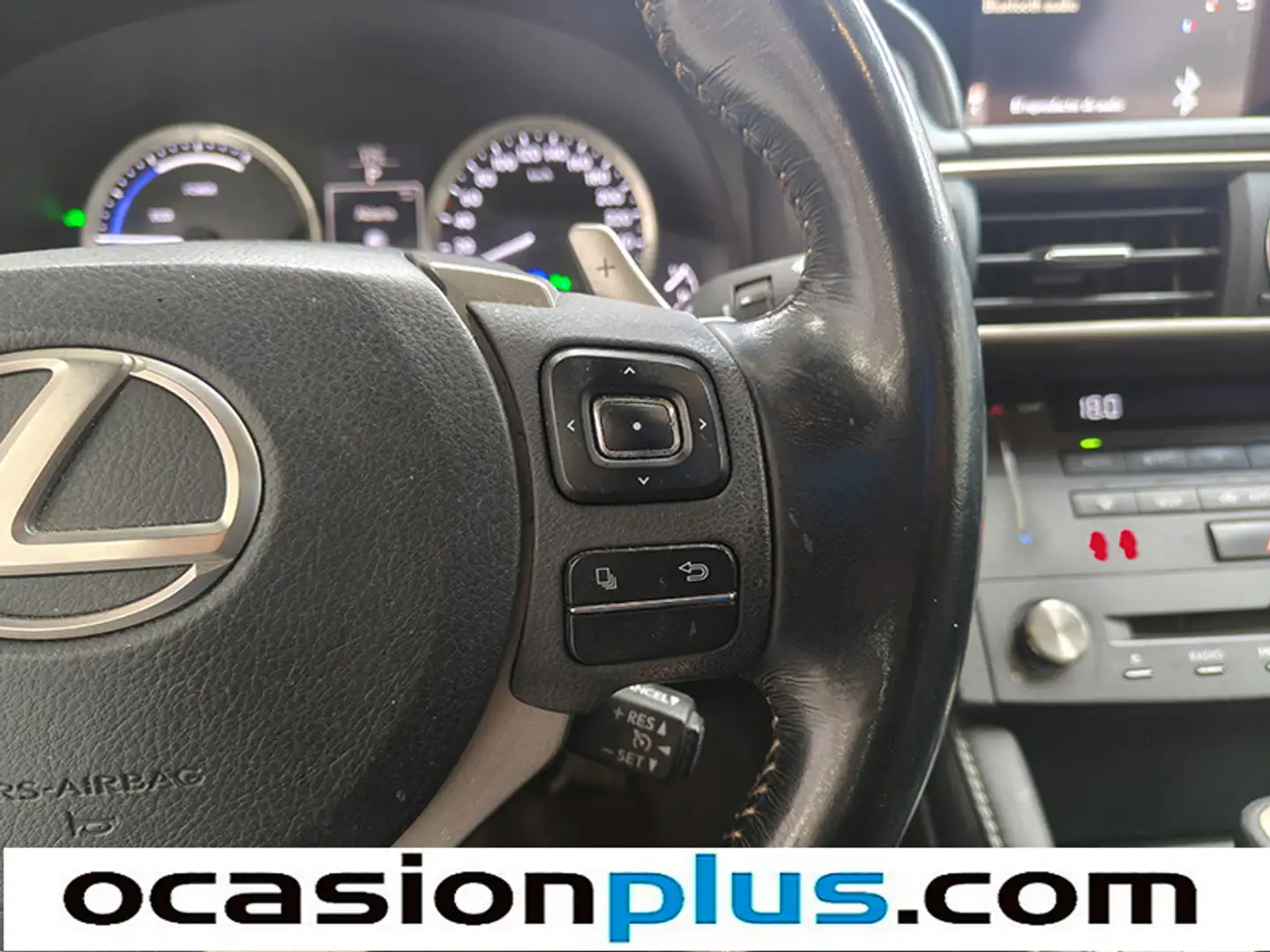 Foto Lexus RC Lexus RC 300h Executive (223 CV)