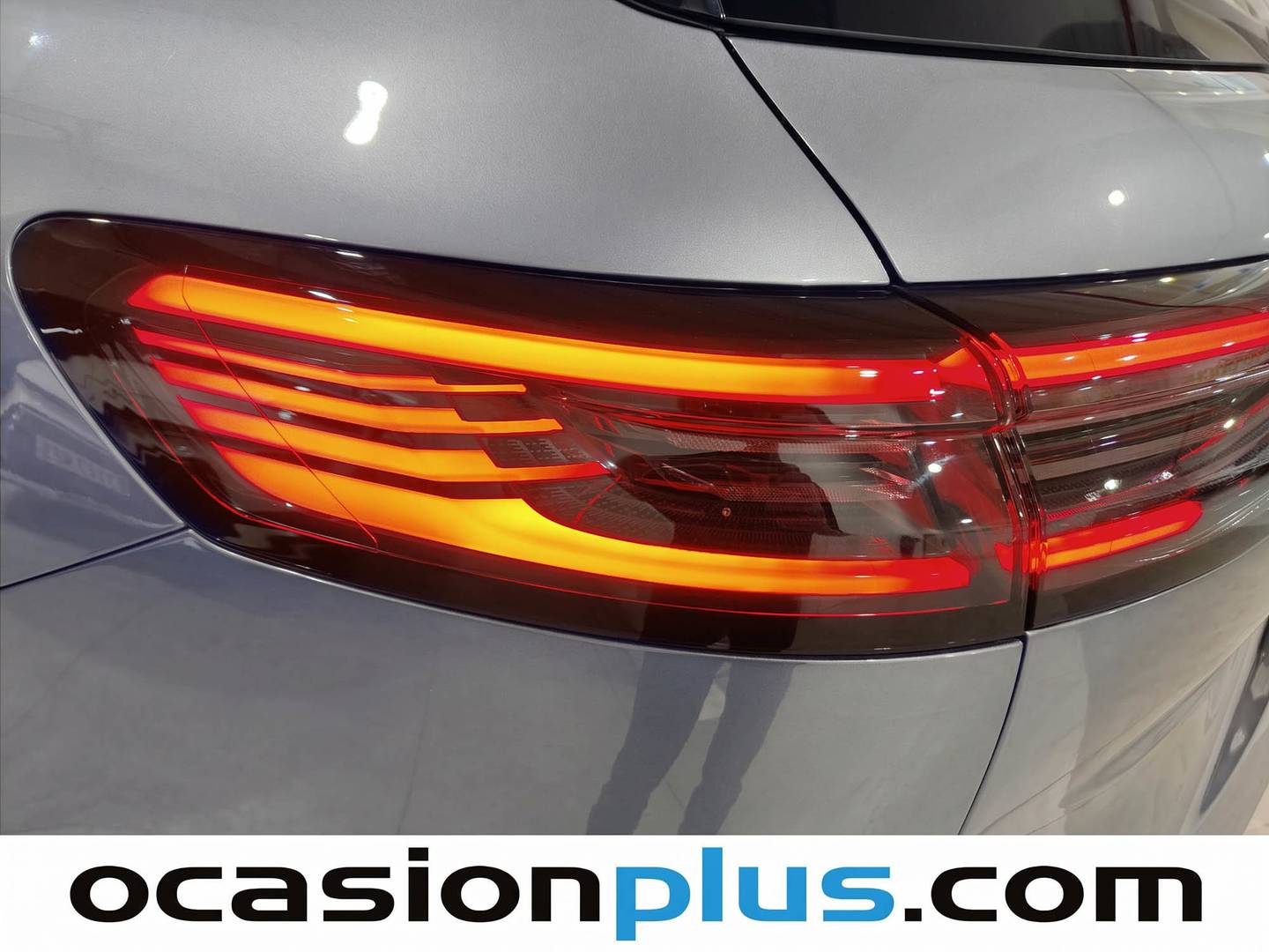 Paquetes del Geely Starray EM-i Geely Starray EM-i 1.5 PHEV PRO (262 CV)