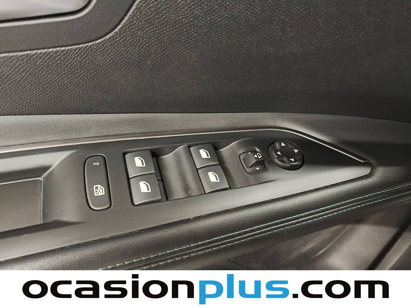 Foto Peugeot 3008 Hybrid Peugeot 3008 Hybrid 300 Allure Pack e-EAT8 (300 CV)