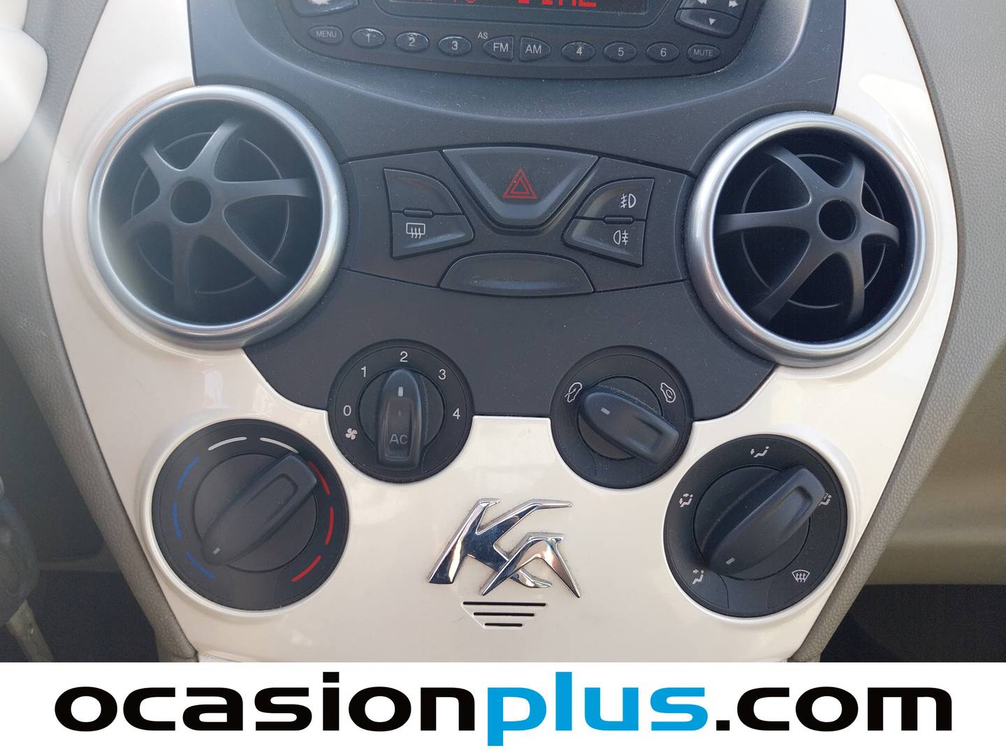 Extras y acabados del Ford Ka Ford Ka 1.2 Titanium (69 CV)