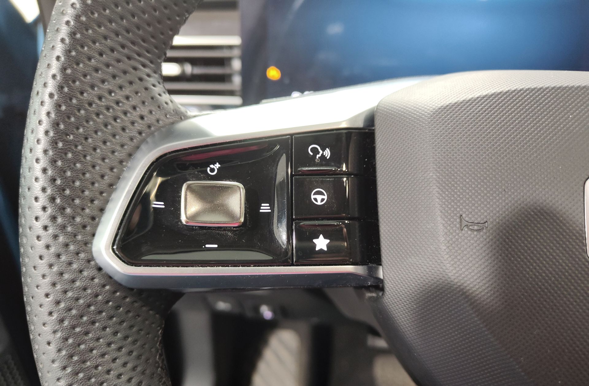 MG HS 1.5T Comfort DCT - foto 23