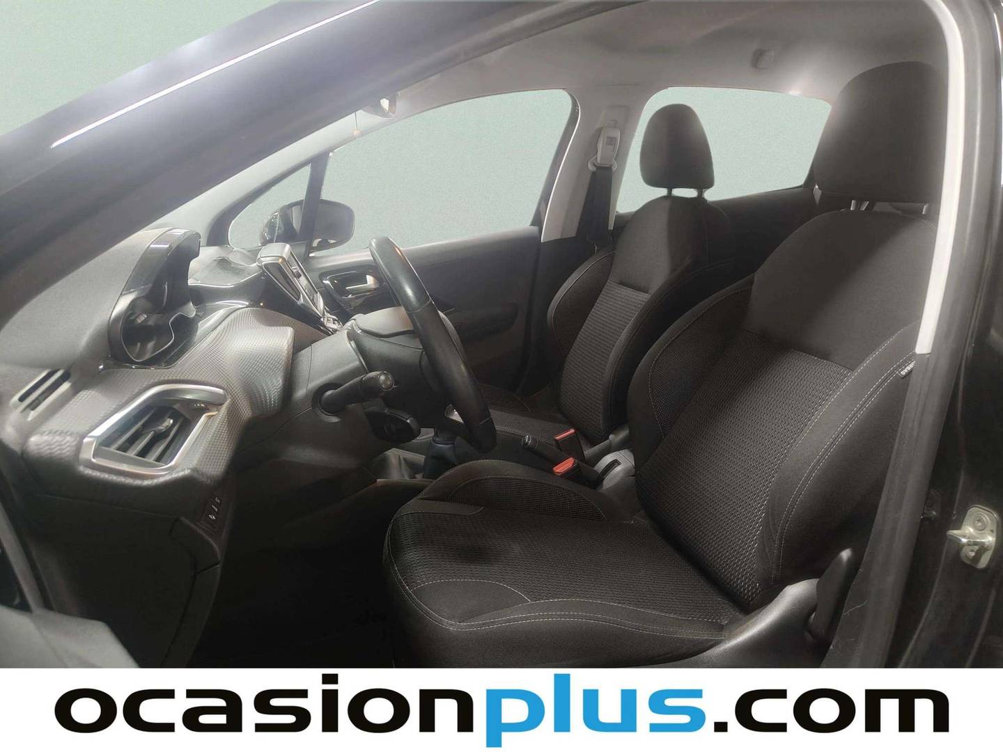 Foto asientos delanteros Peugeot 208 Peugeot 208 1.2 PureTech Allure (110 CV)