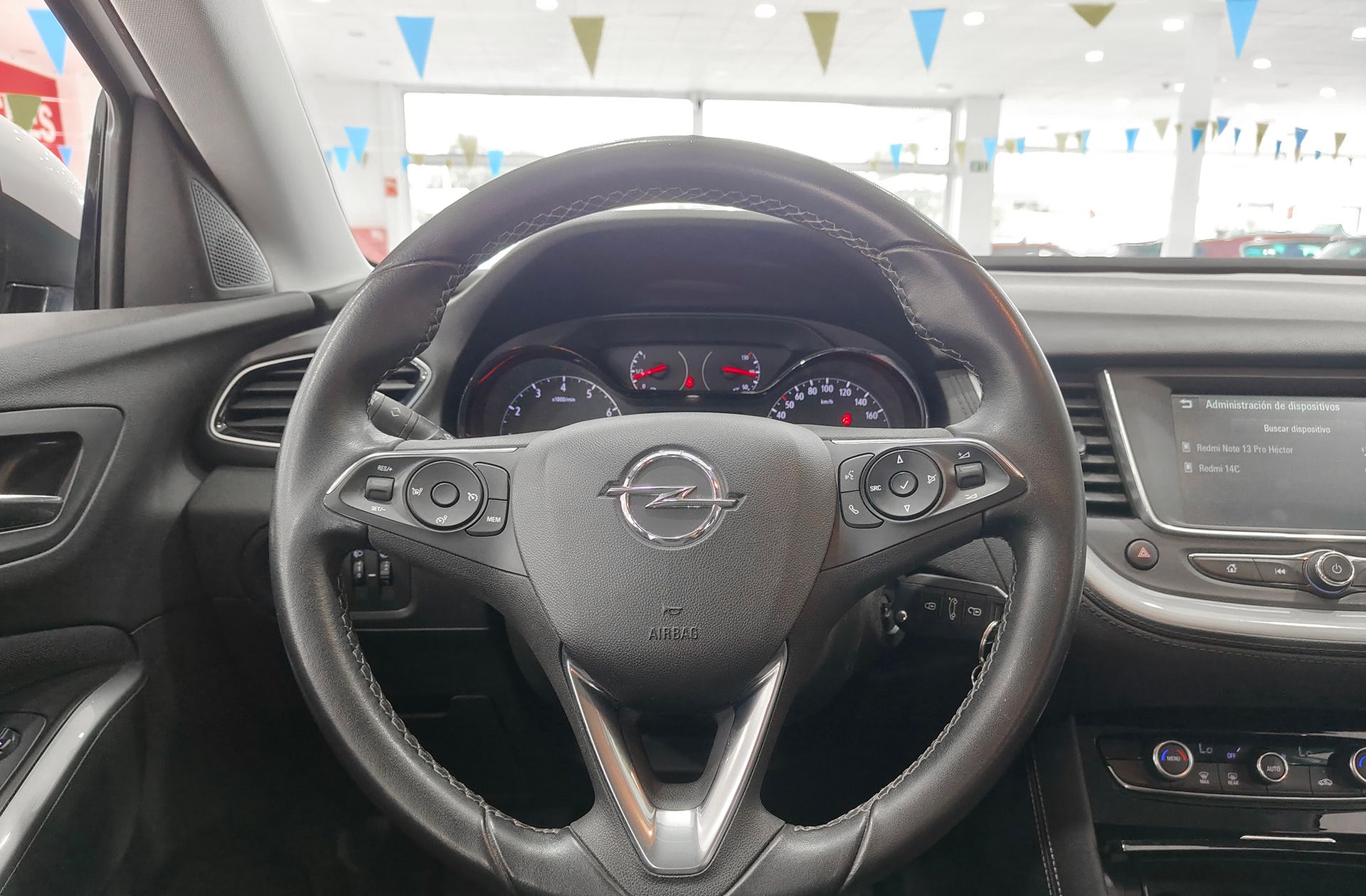 Opel Grandland 1.2 Turbo Selective - foto 29