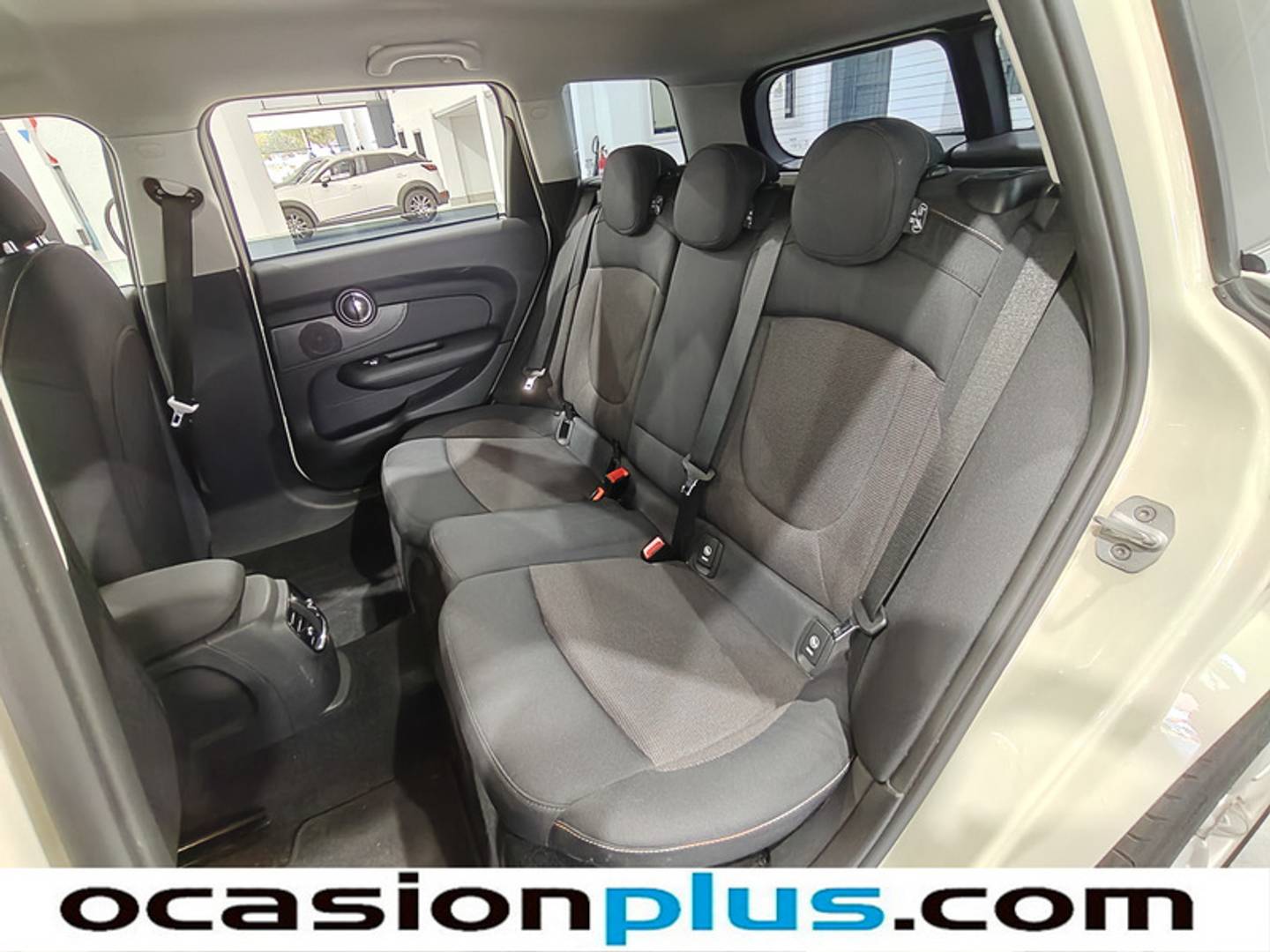 Foto Mini CLUBMAN MINI MINI Clubman One D (116 CV)