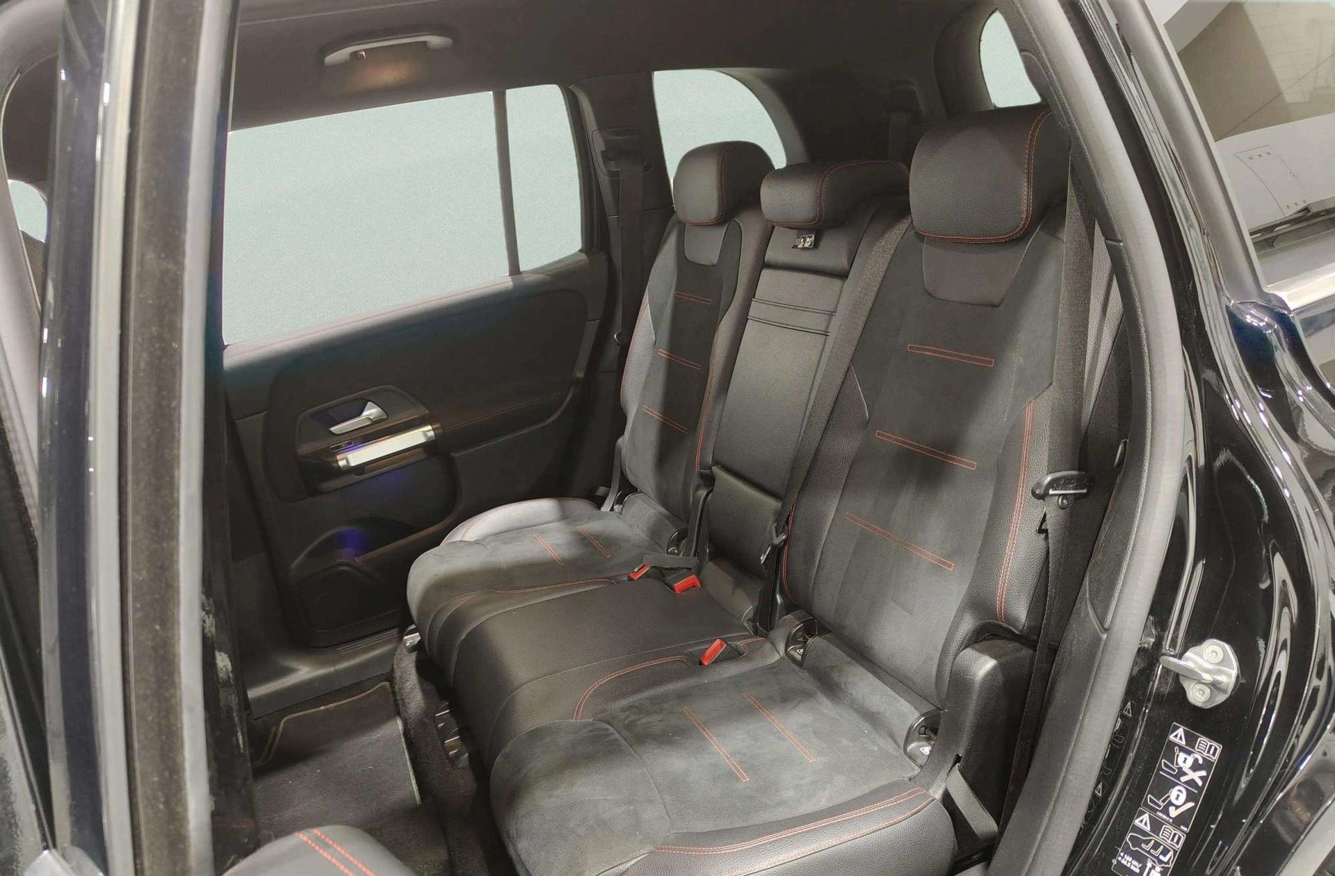 Mercedes-Benz GLB 200 d 4Matic Pack AMG - foto 14