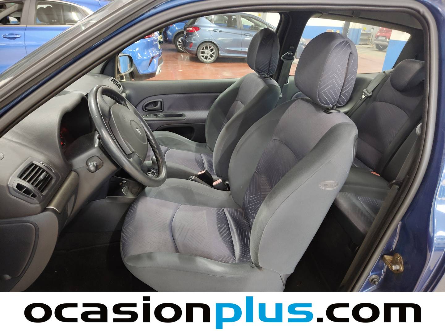 Foto asientos delanteros Renault Clio Renault Clio 1.2 RT (60 CV)