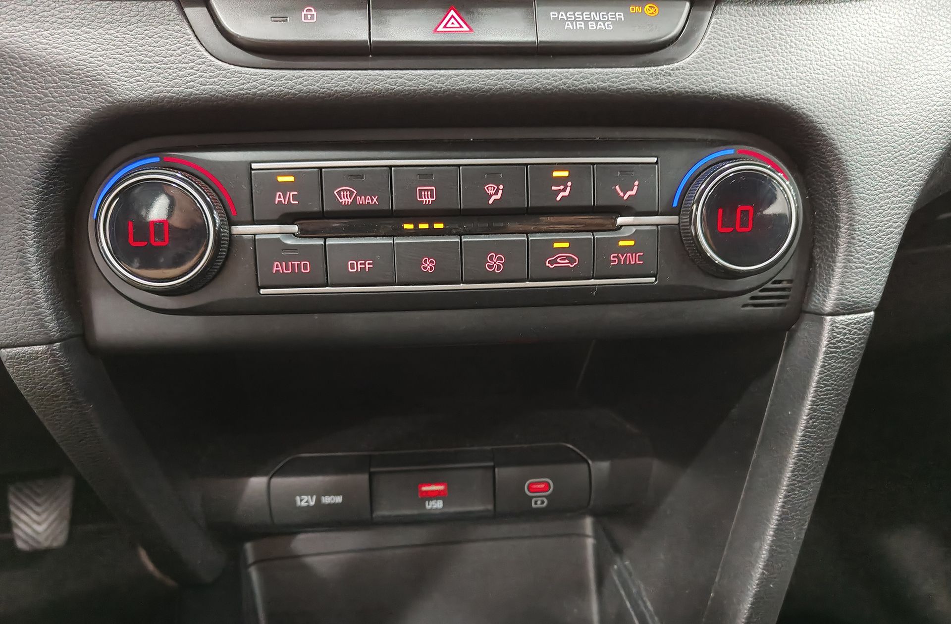 Kia Ceed 1.6 MHEV iMT Drive - foto 30
