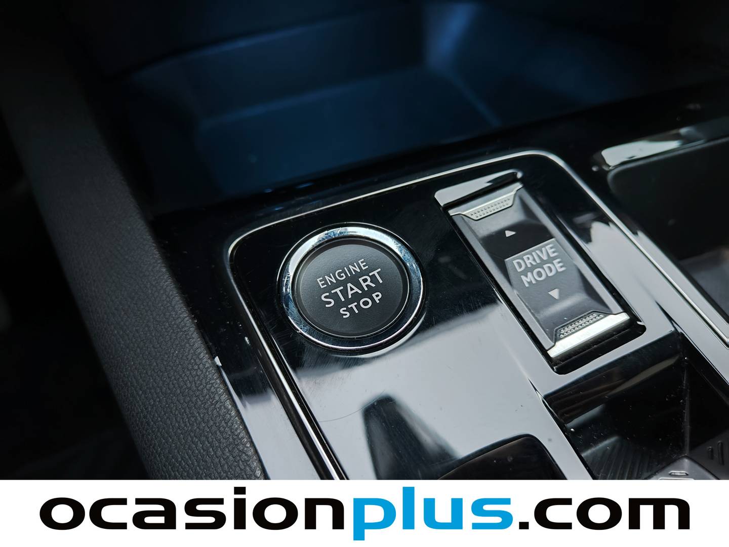 Foto Peugeot 3008 Hybrid Peugeot 3008 Hybrid 300 Allure Pack e-EAT8 (300 CV)