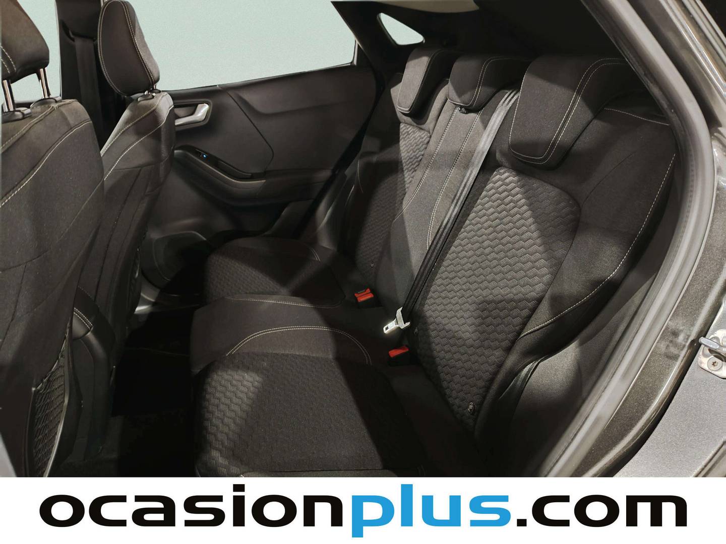 Foto asientos traseros Ford Puma Ford Puma 1.0 EcoBoost MHEV Titanium (125 CV)