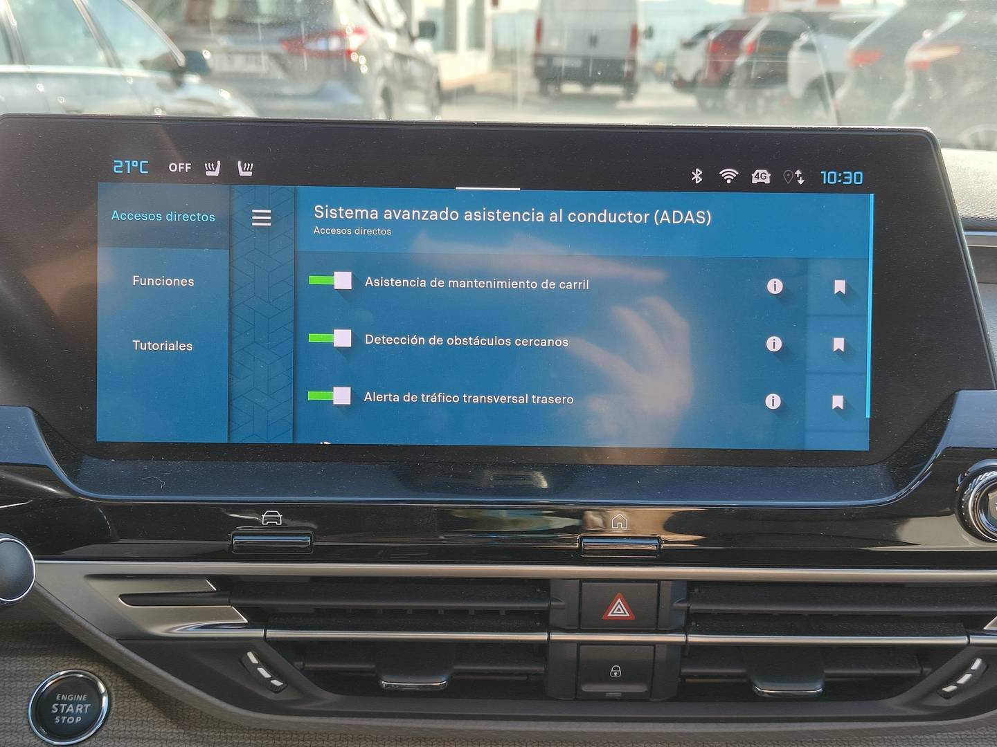 Foto Citroën C5 X Citroen C5 X Hybrid 225 Shine Pack e-EAT8  (225 CV)