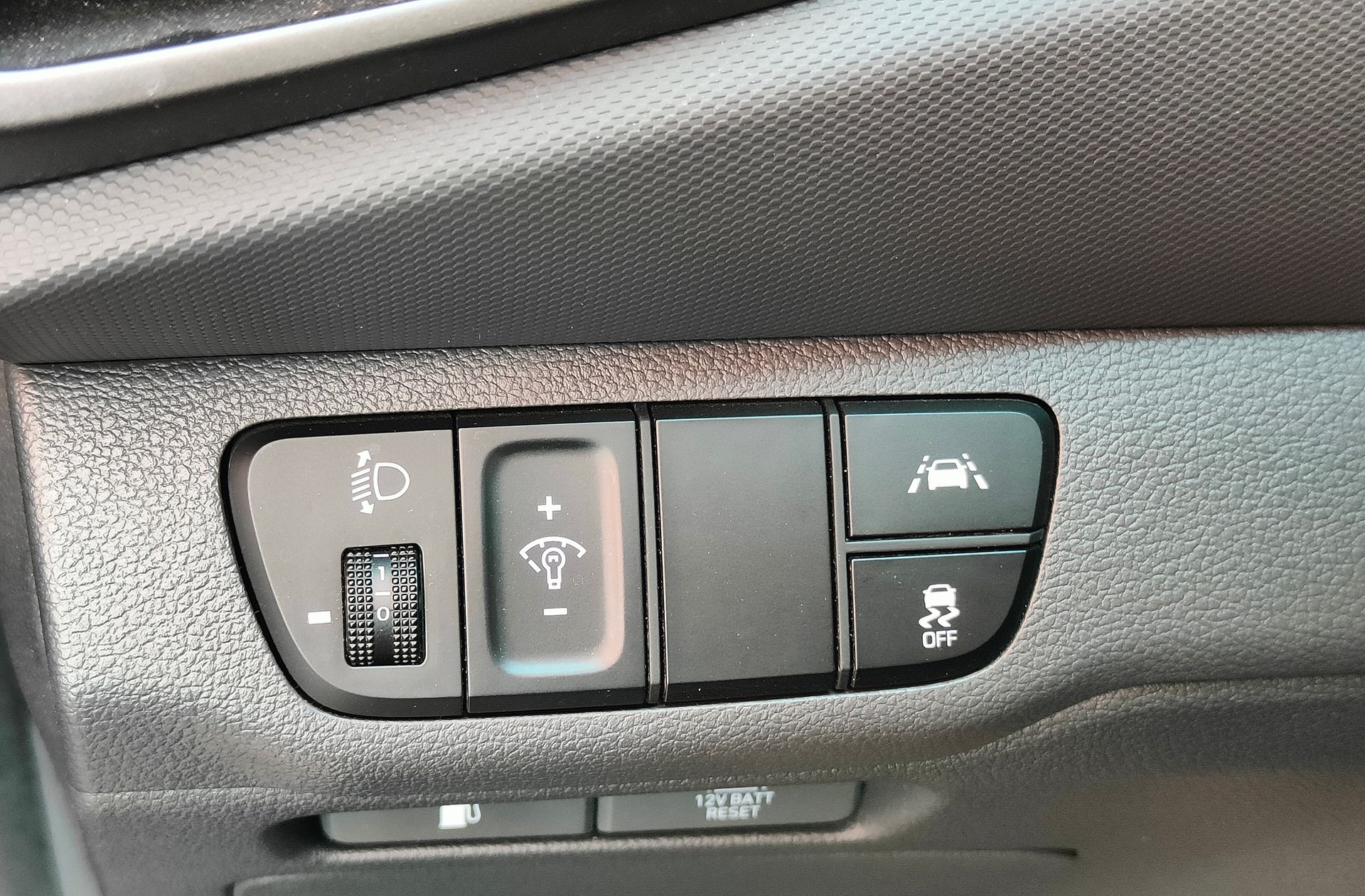 Hyundai Ioniq 1.6 GDI HEV Tecno DCT - foto 27