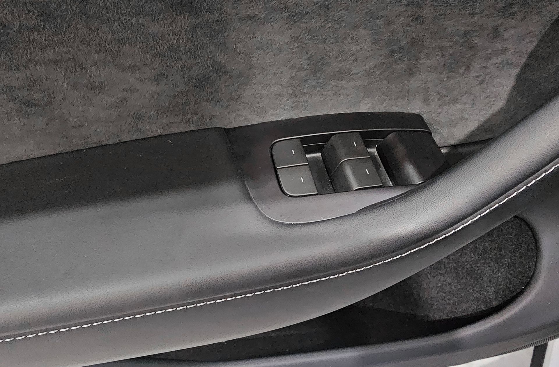 Tesla Model Y Tracción Trasera RWD - foto 33