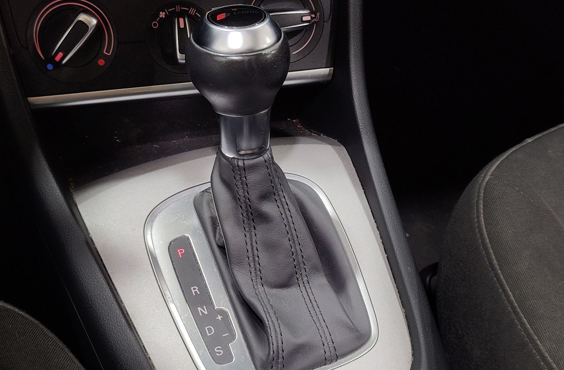 Audi Q3 Advanced 2.0 TDI quattro S tronic Paquete S-Line - foto 6