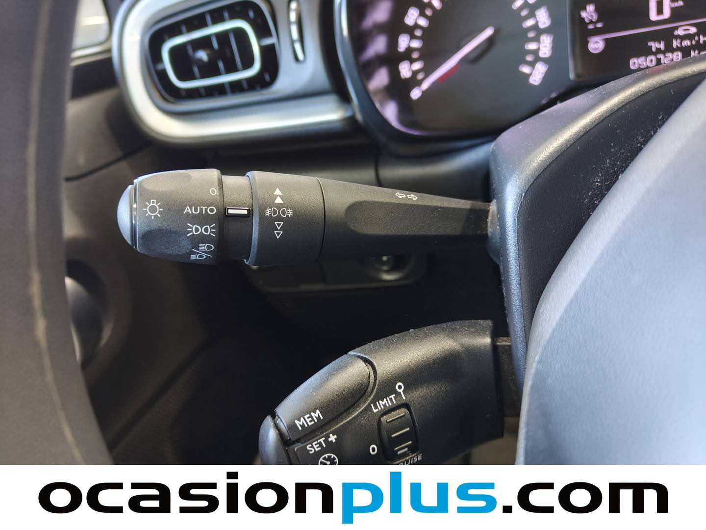 Equipamiento del Citroën C3 Citroen C3 PureTech 82 C-Series (83 CV)