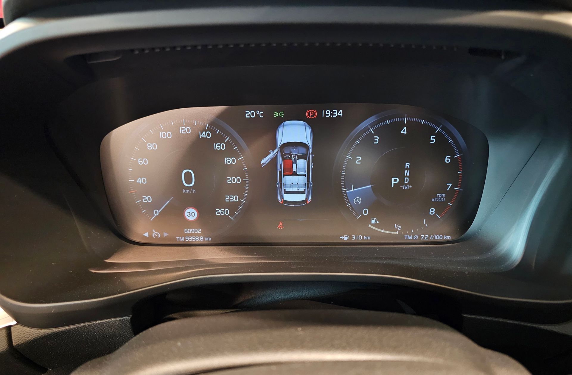 Volvo XC40 T2 Core - foto 24