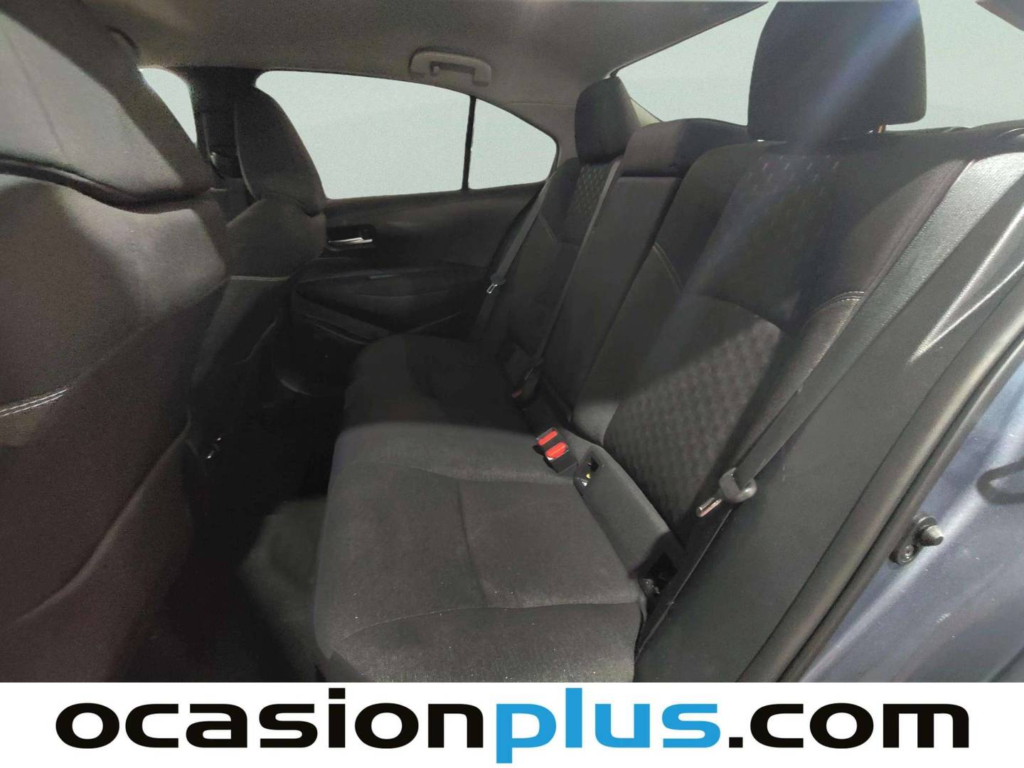 Foto asientos traseros Toyota Corolla Toyota Corolla 140H Style (140 CV)
