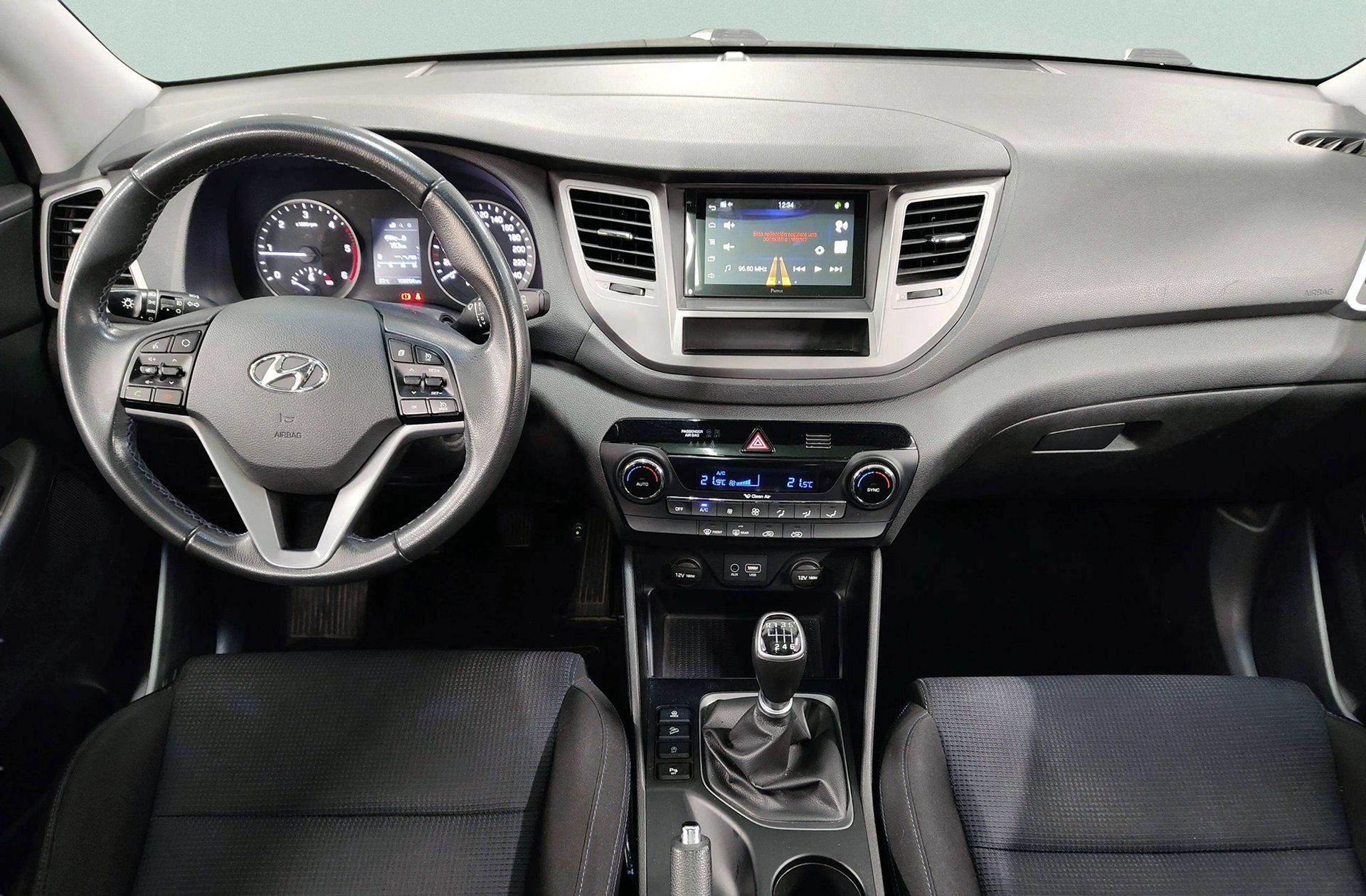 Hyundai Tucson 2.0 CRDi BlueDrive Klass Sky 4x2 - foto 7