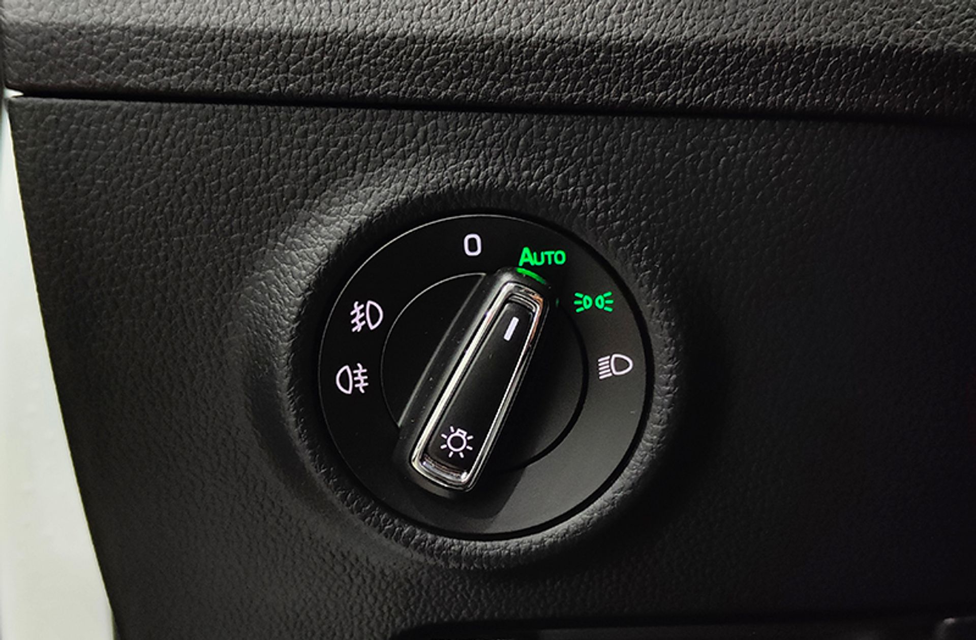 Škoda Superb 1.4 TSI Style DSG - foto 26