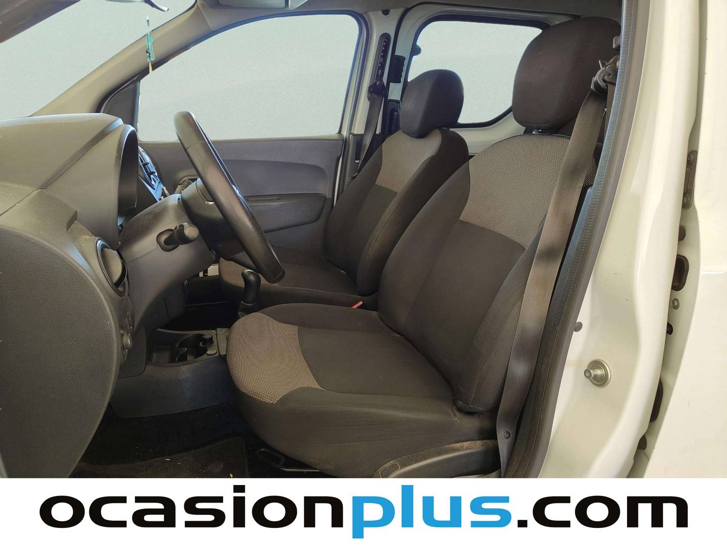 Foto asientos delanteros Dacia Dokker Dacia Dokker Essential 1.6 ECO-G (109 CV)