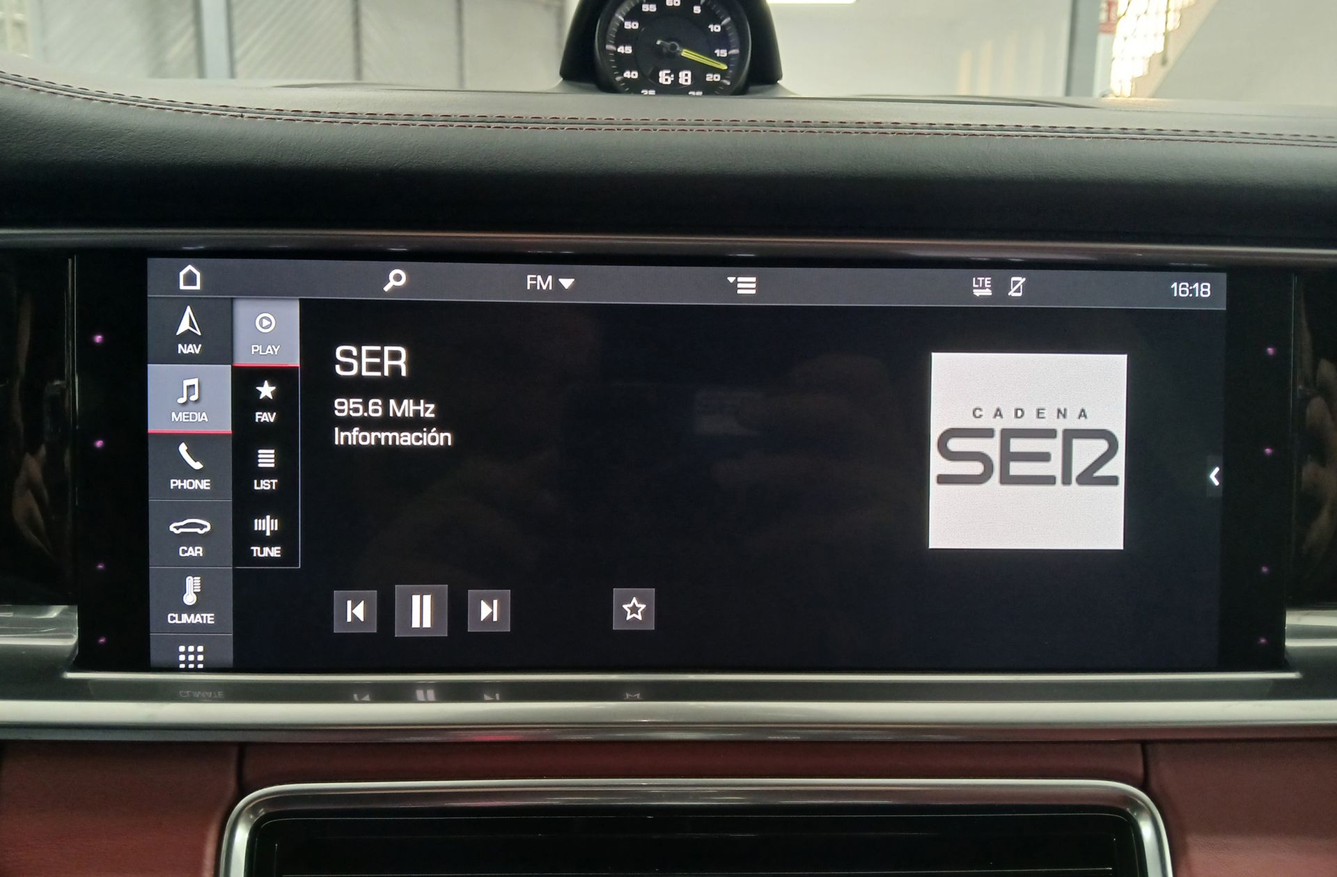 Porsche Panamera 4 E-Hybrid - foto 41