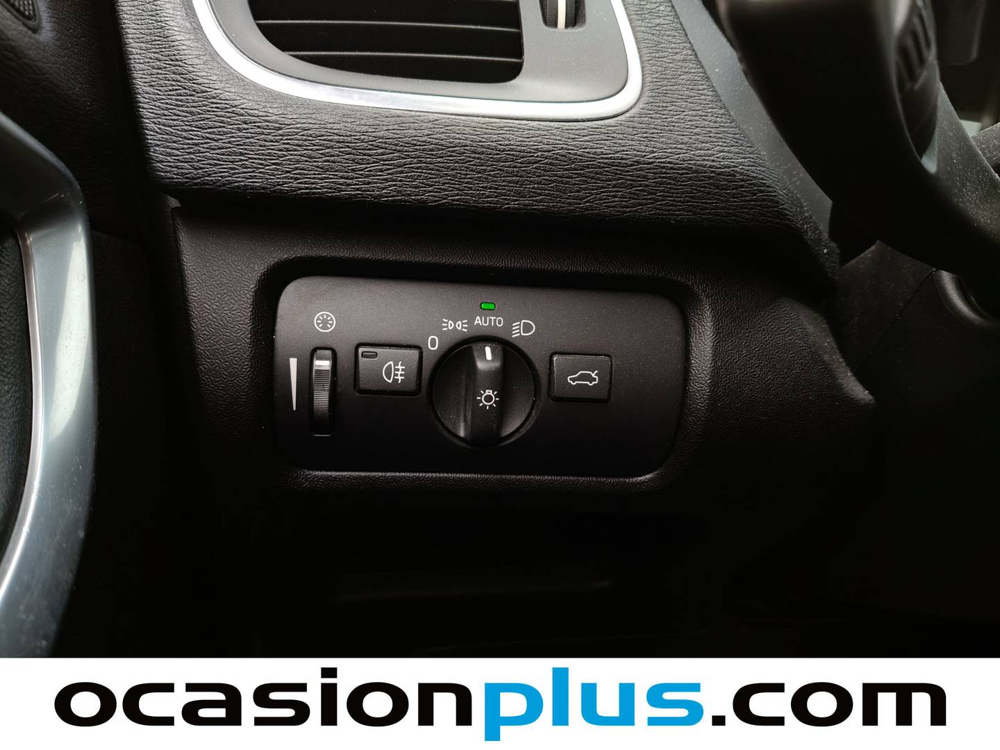 Volvo V40 Volvo V40 R-Design Momentum Auto (152 CV) de segunda mano