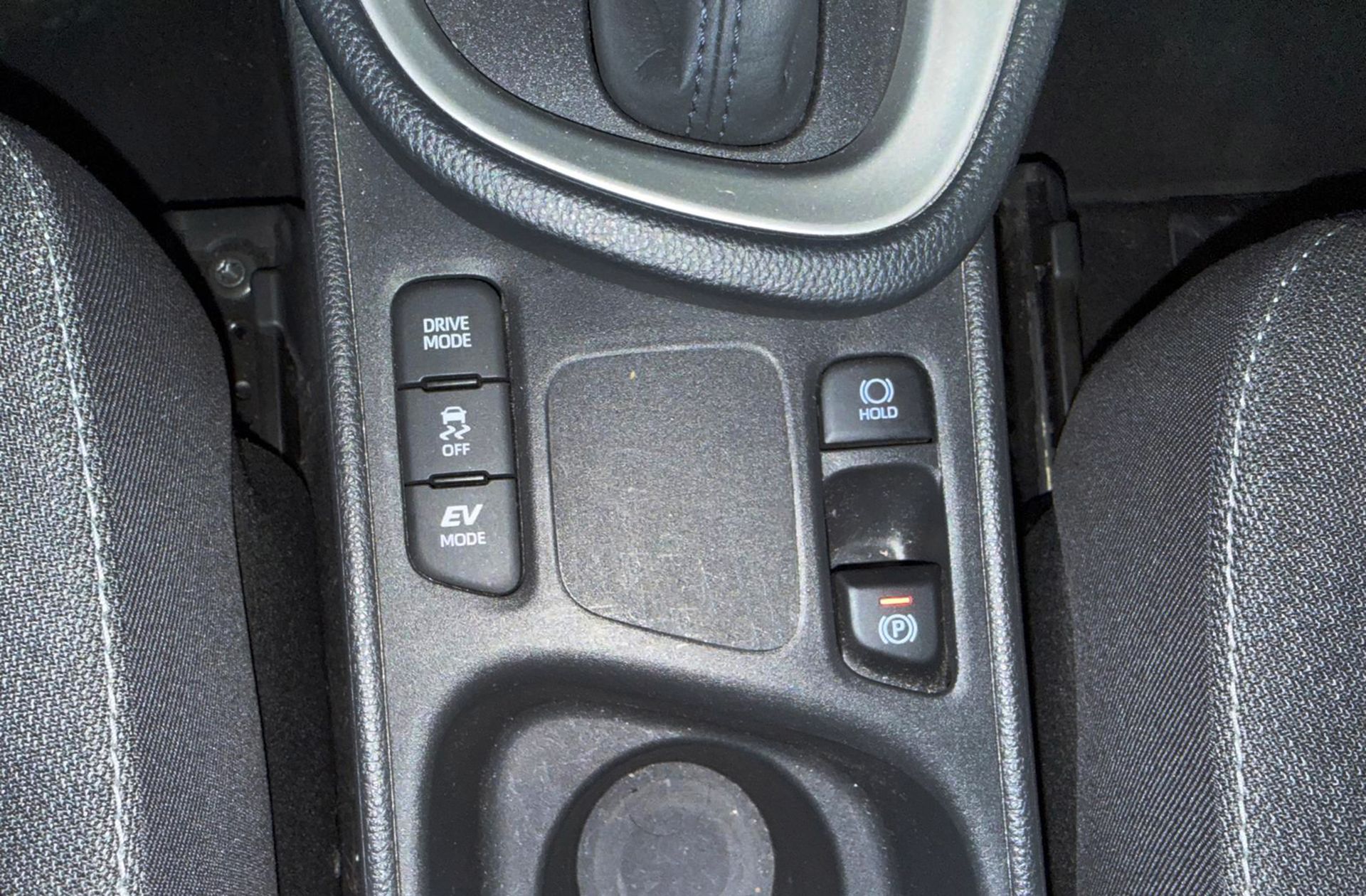 Toyota Yaris Cross 120H Active Tech - foto 31