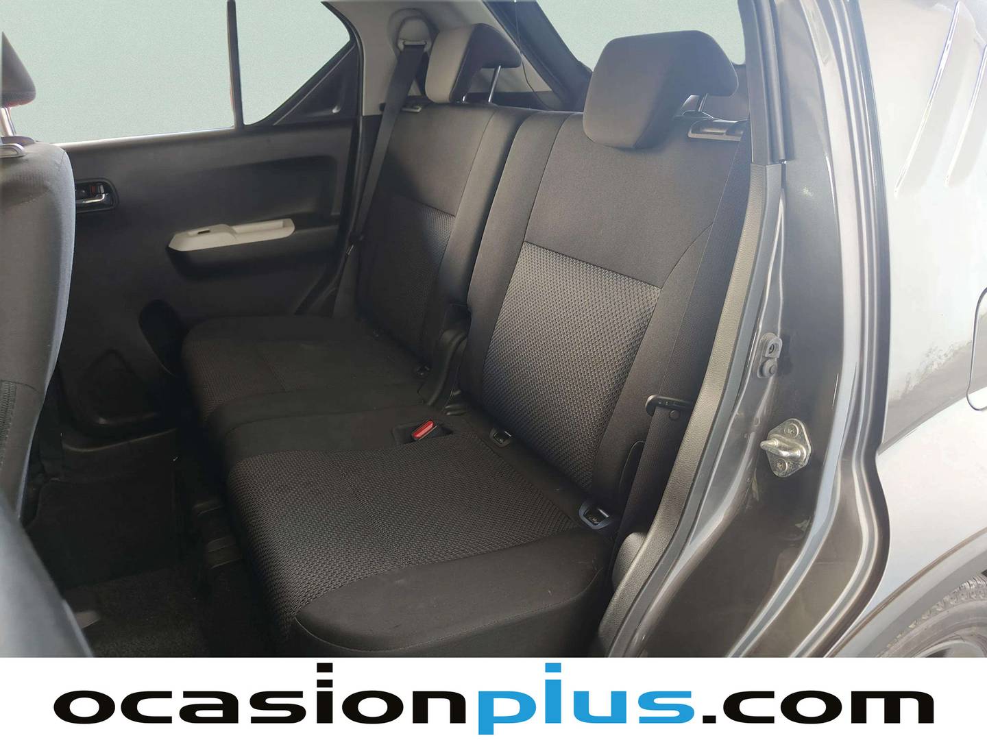 Foto asientos traseros Suzuki Ignis Suzuki Ignis 1.2 GLX 2WD AGS (90 CV)