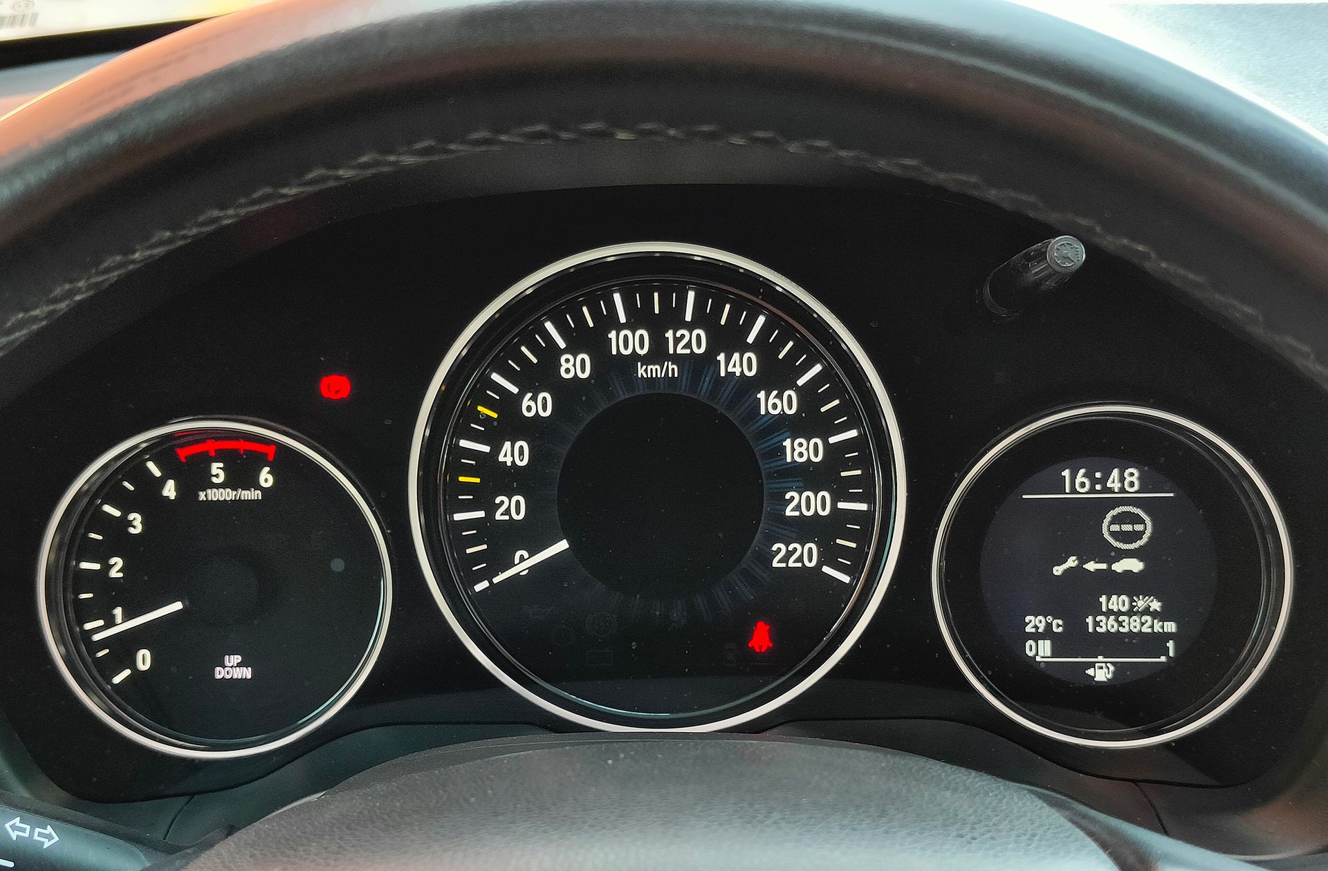 Honda HR-V 1.6 i-DTEC Executive - foto 24
